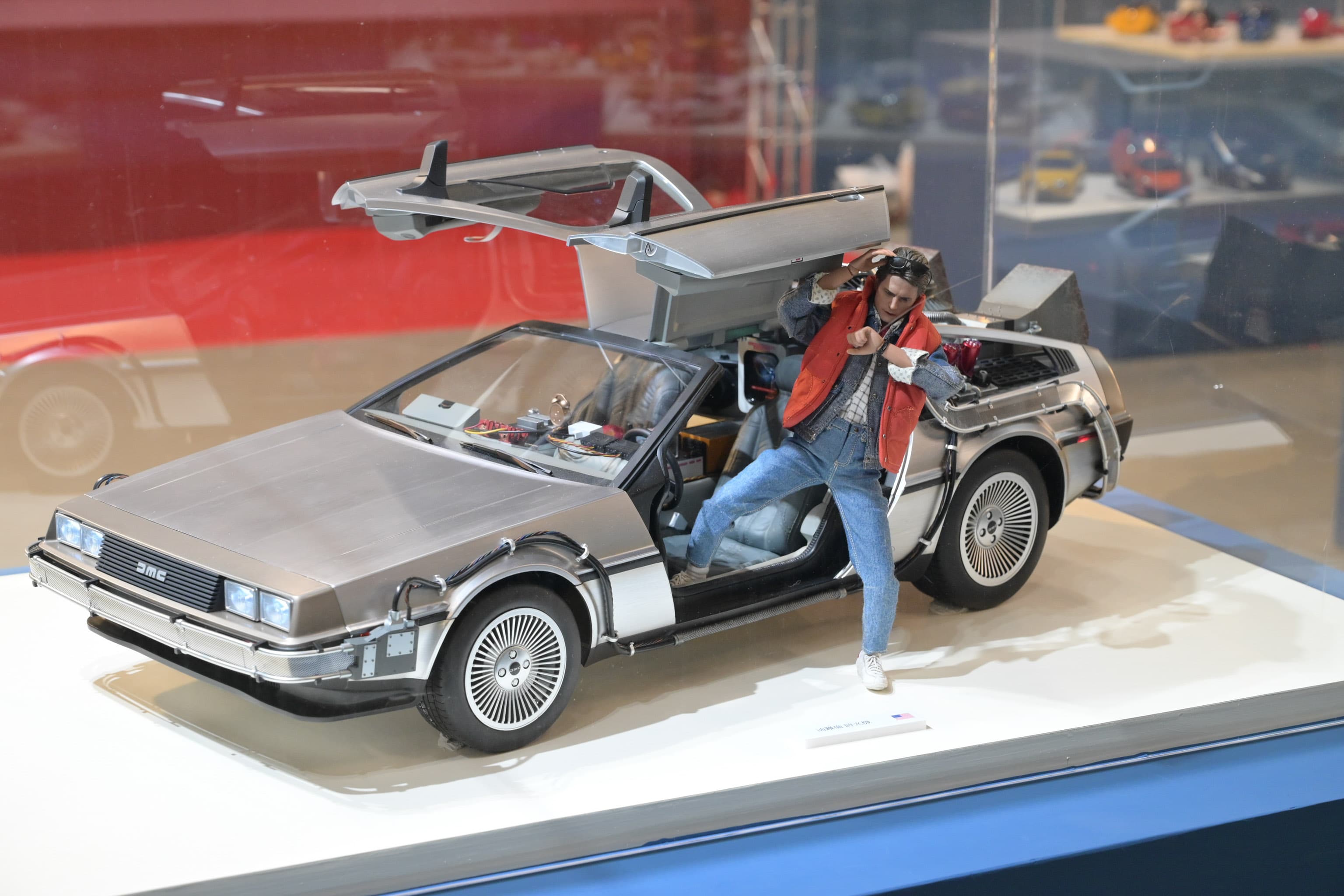 「世界の大模型車展」展出許多經典電影動漫中出現過的車款。（寬宏藝術提供）