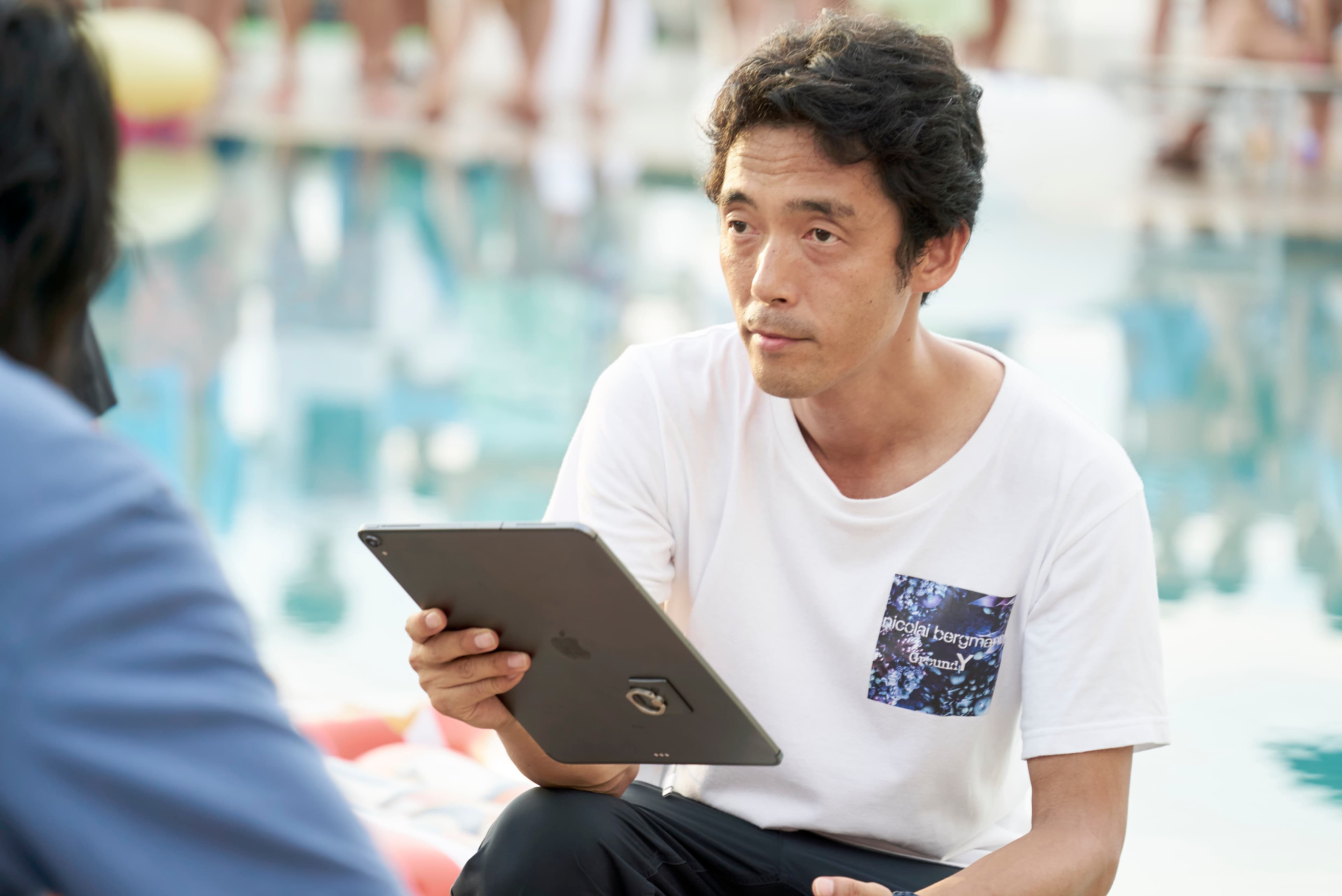 確定續攤執導《今際之國的闖關者》第2季的佐藤信介，打包票將會超乎觀眾想像。（Netflix提供）