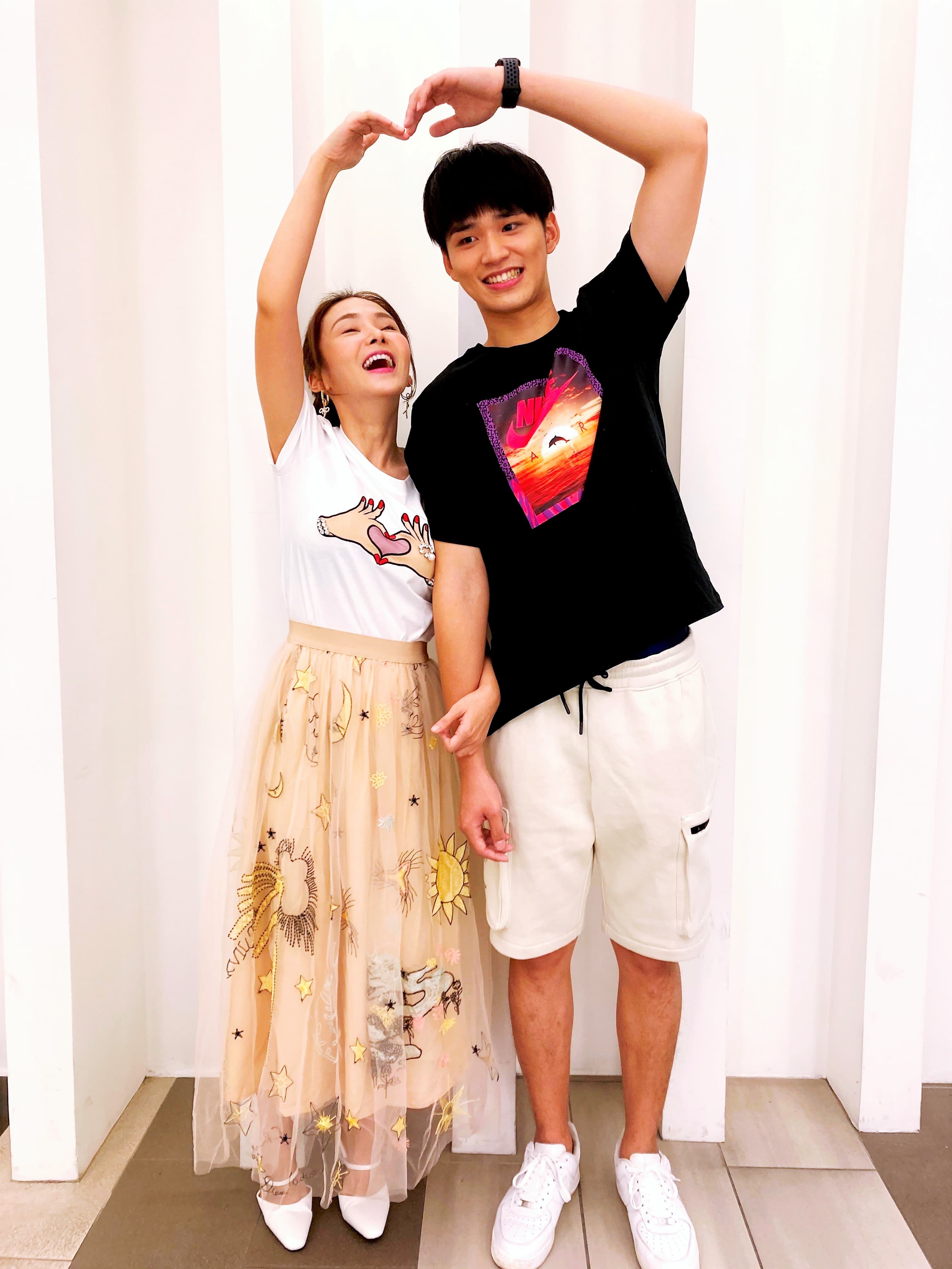 王品澔(右)在「台劇天菜男星」票選中意外成黑馬搶進前3。(三立提供)