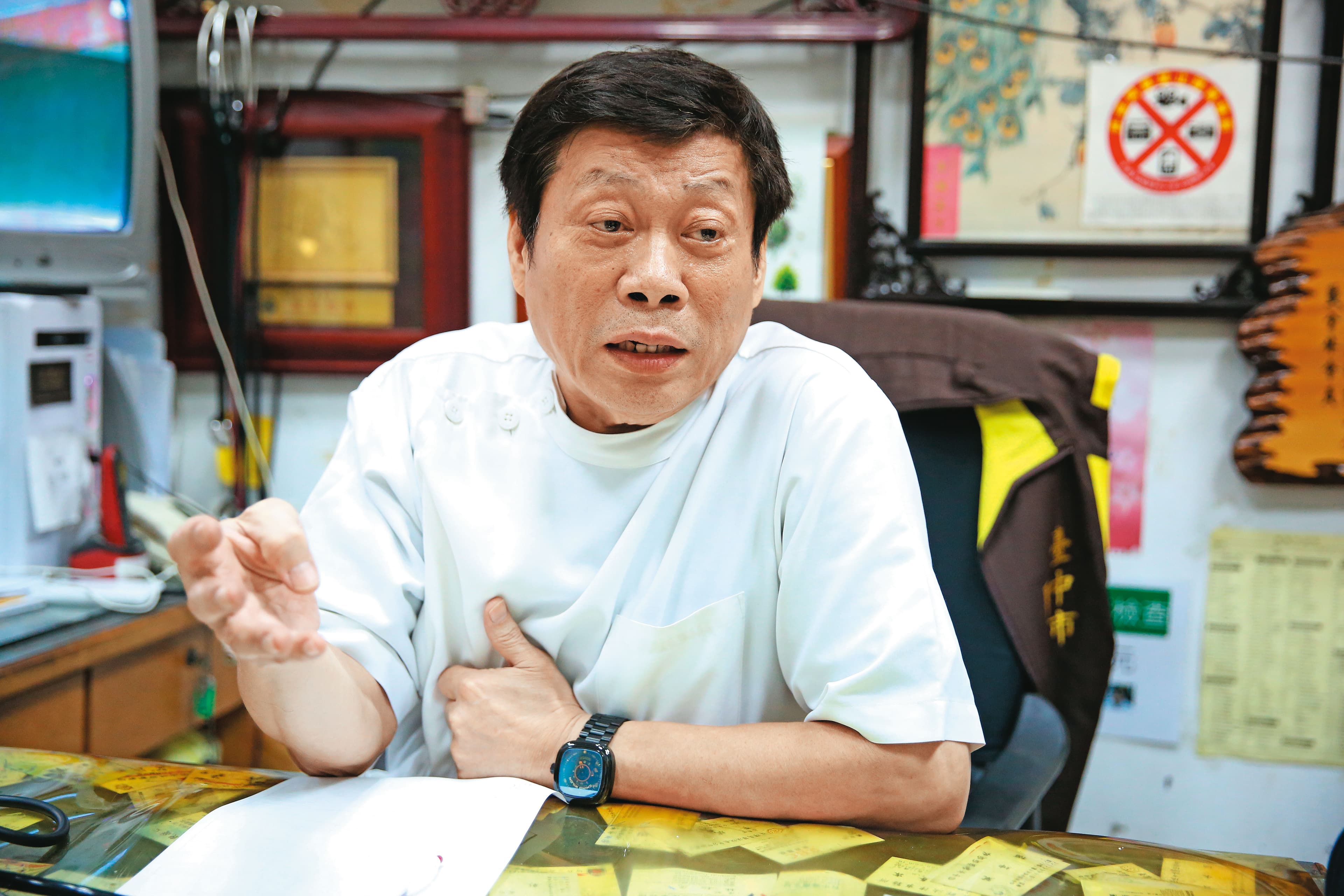 法醫高大成（圖）證稱A女生前遭性侵，死後還被猥褻，是凶手遭判死刑的關鍵。