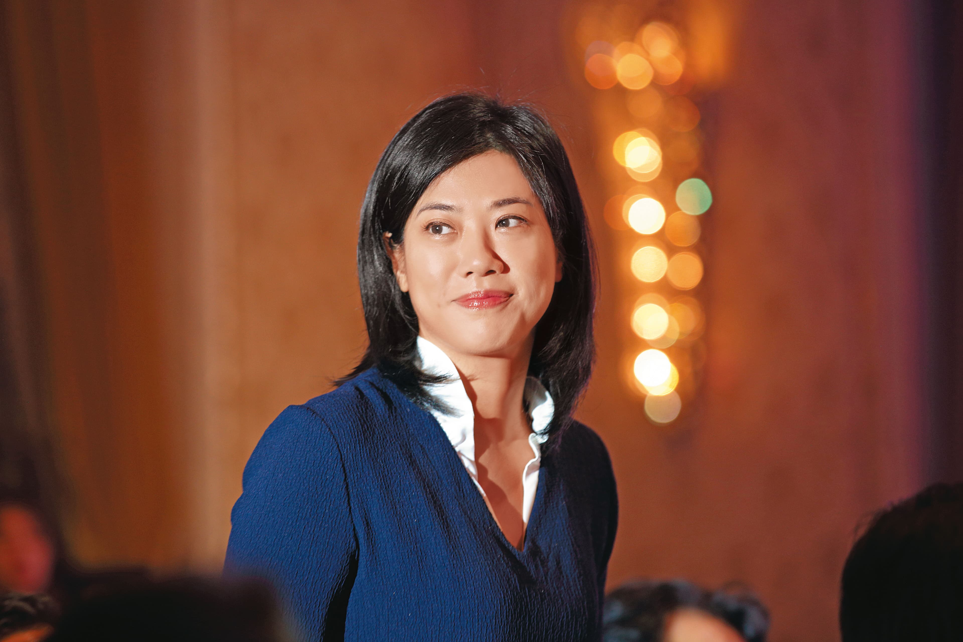 吳東進次女吳欣儒(圖)和姊姊吳欣盈分工,主掌銀行業務。