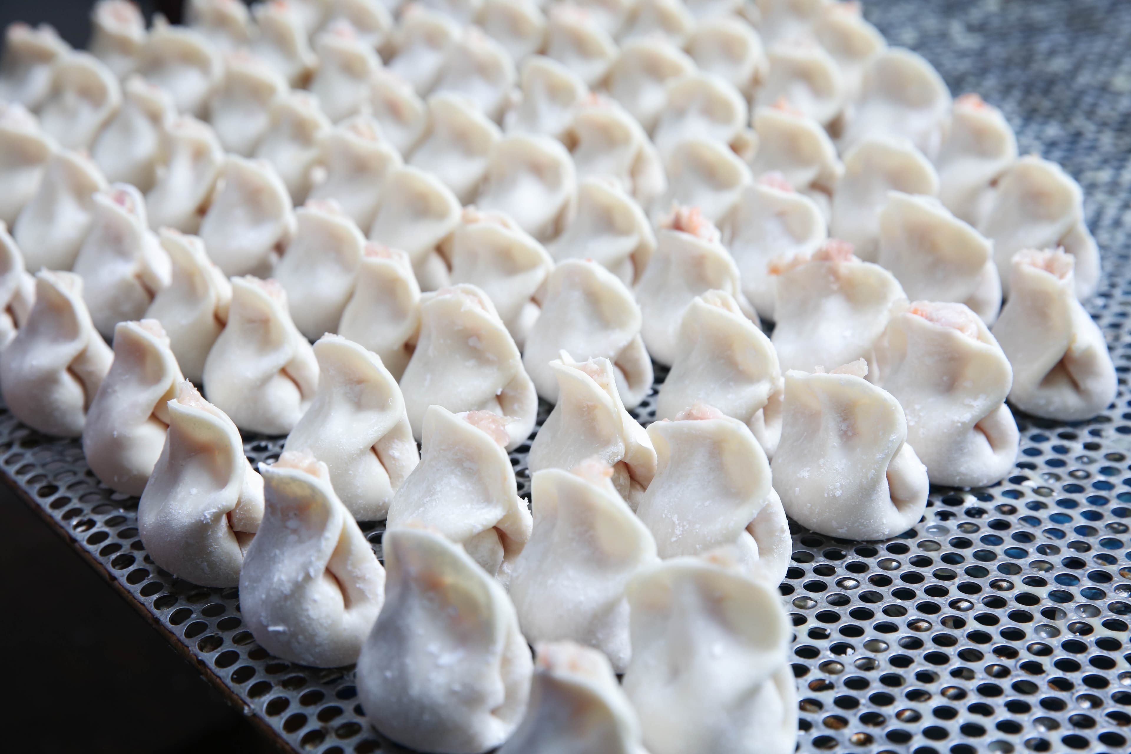 外形近似水餃的台式燒賣,是阿桐阿寶四神湯的招牌點心。(50元/5顆)