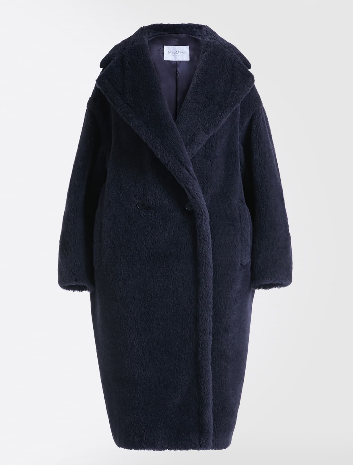海軍藍Teddy Bear Coat。NT$150,800（華敦提供）