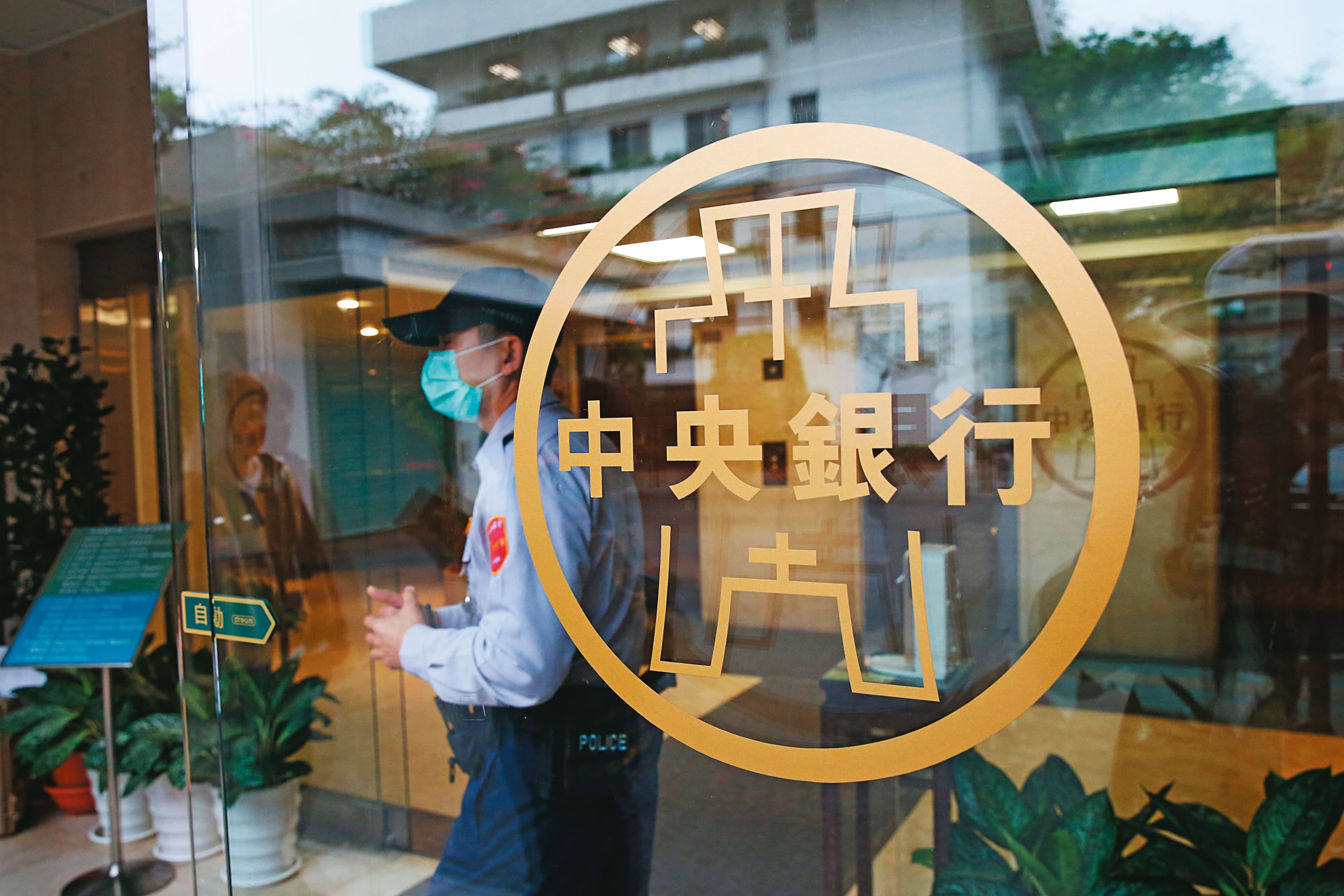 去年底央行祭出限貸令,政府展現打炒房決心,市場買氣稍見冷卻。