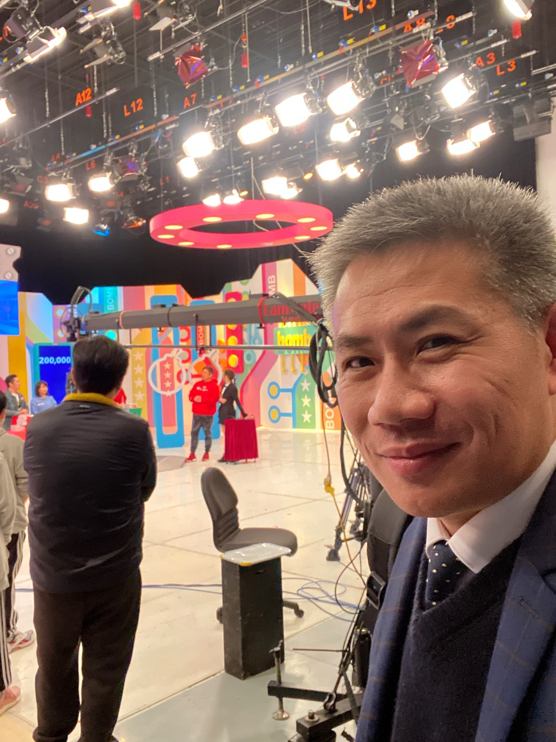 羅友志上胡瓜節目,得到許多當年「老實樹」的主持技巧。(羅友志提供)