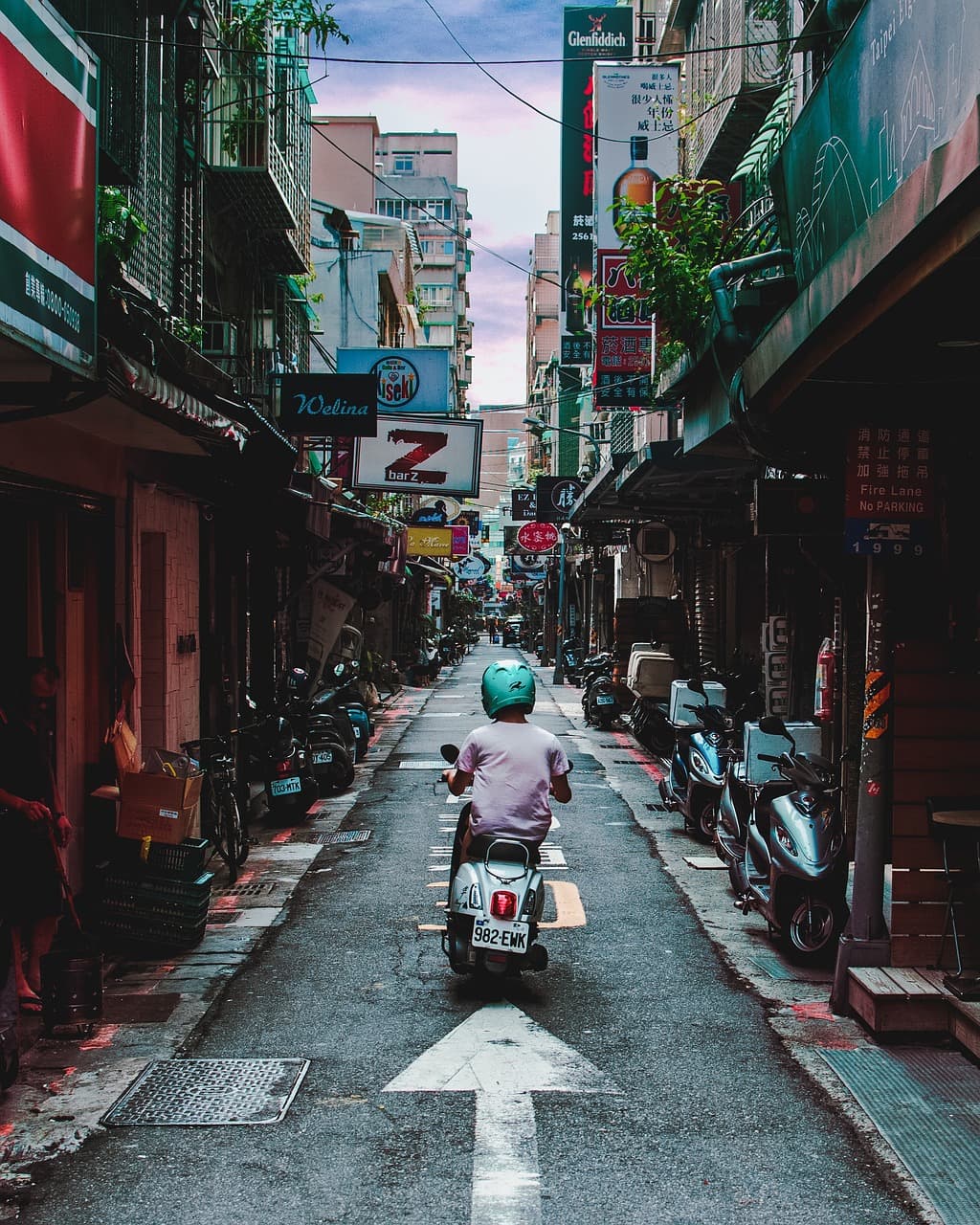 在台北市的高房價、物價,以及交通便利化的驅使下,不少民眾轉往新北、桃園居住。(示意圖,Pixabay)