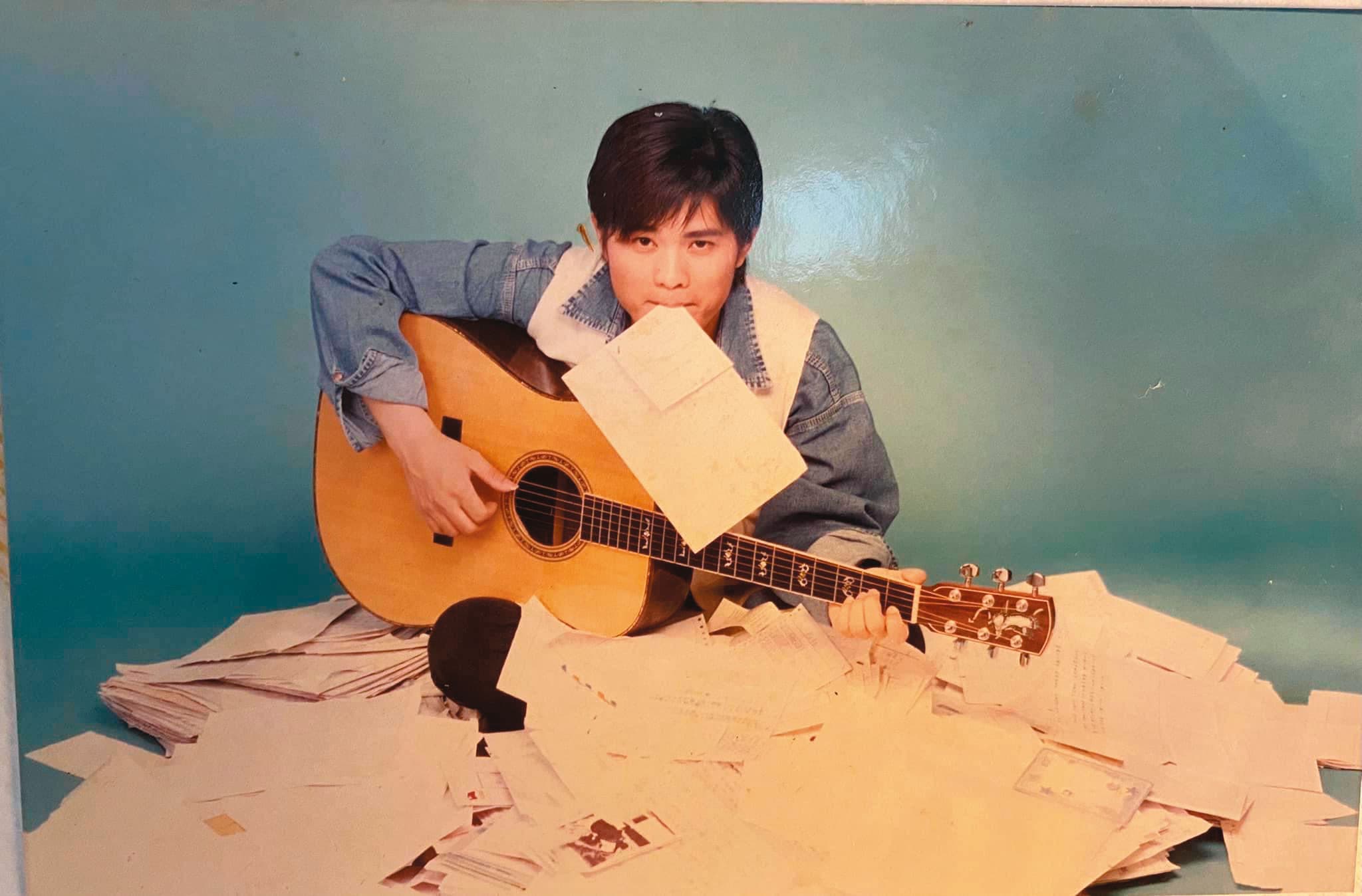 1995年,蘇兒真剛出道時的宣傳照片。(蘇明淵提供)