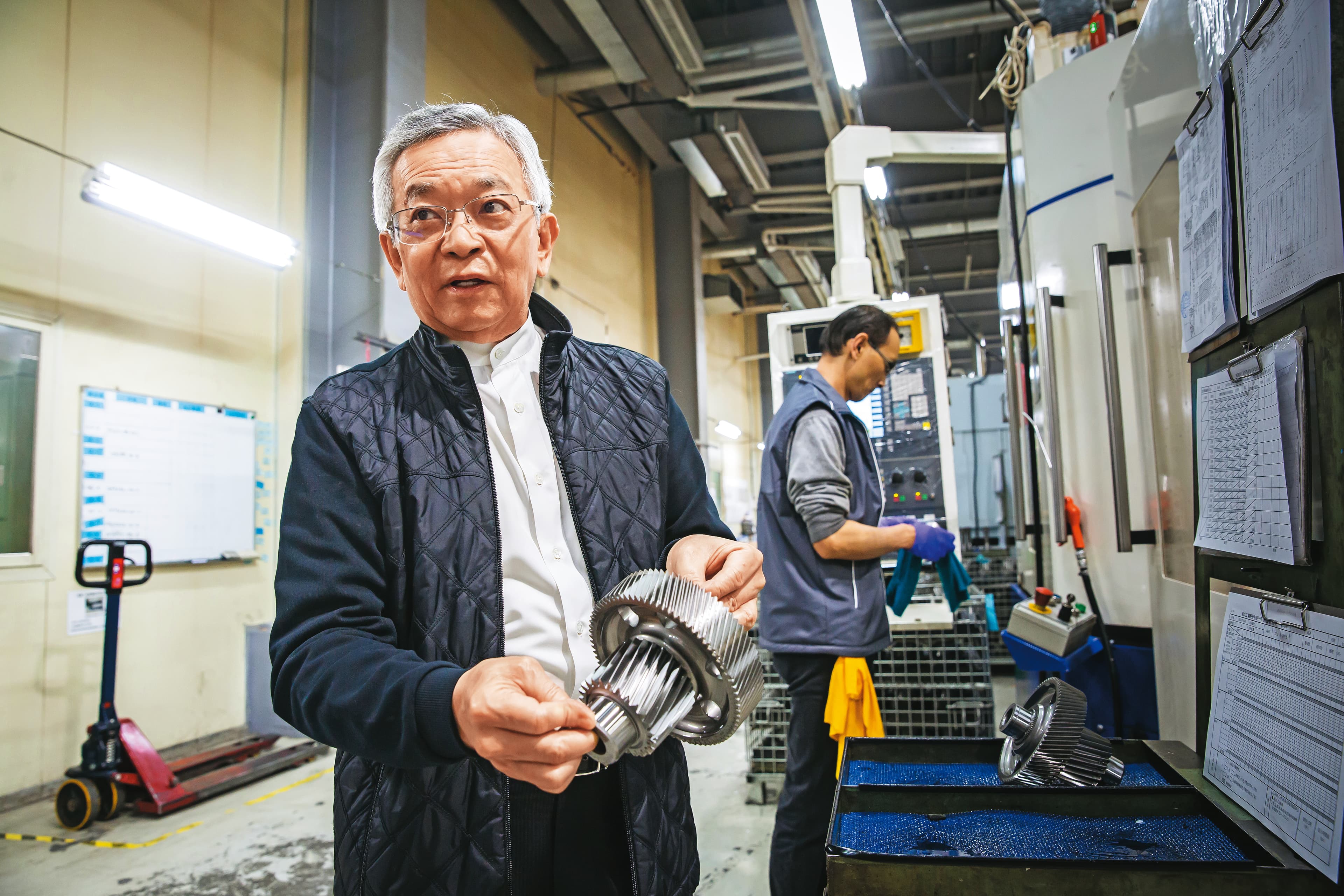 對於跟隨特斯拉赴美設廠,和大董事長沈國榮(左)對本刊透露,加州廠計畫隨時將會啟動。
