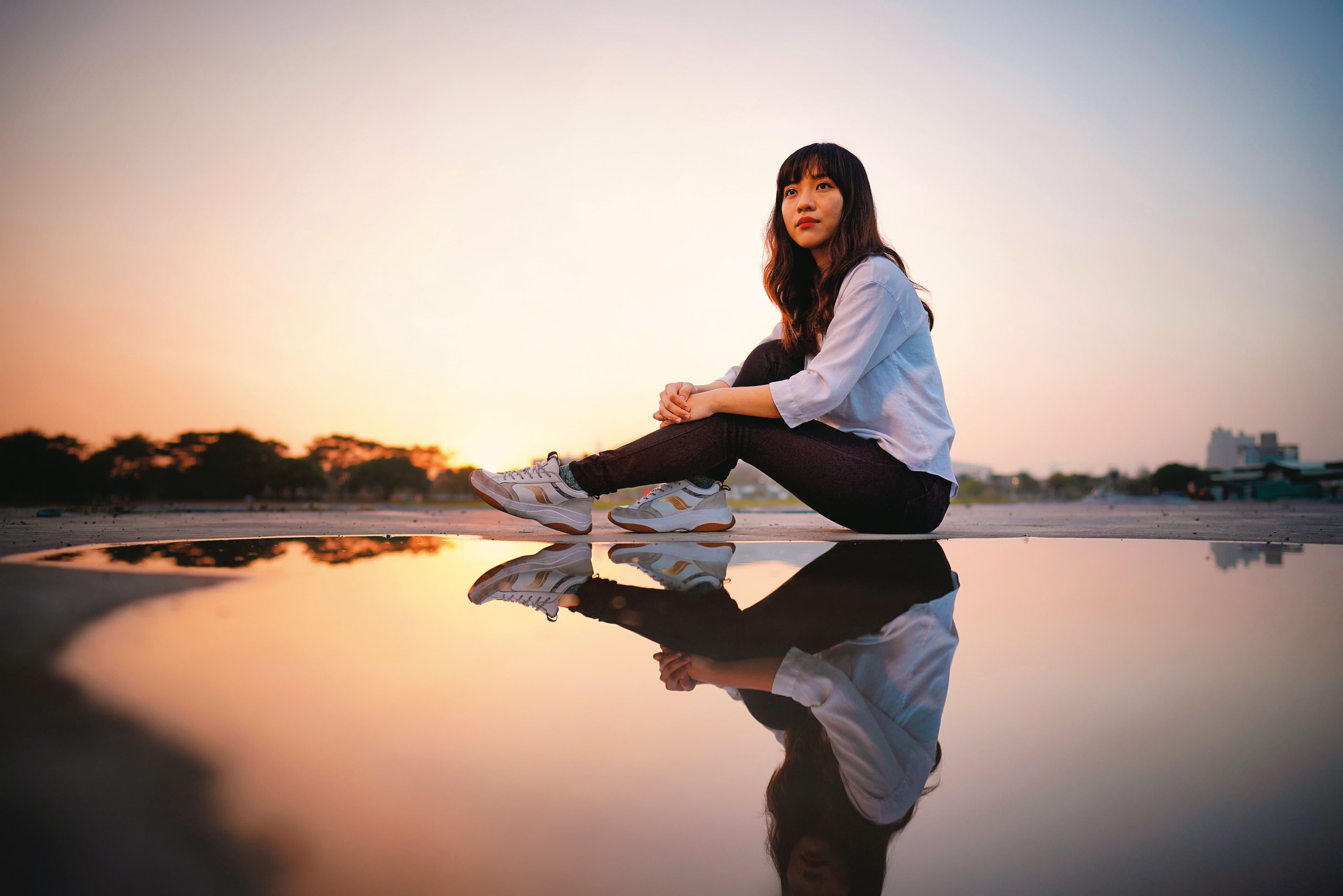 黃捷外表甜美,卻說自己個性壓抑,從政實屬誤打誤撞。