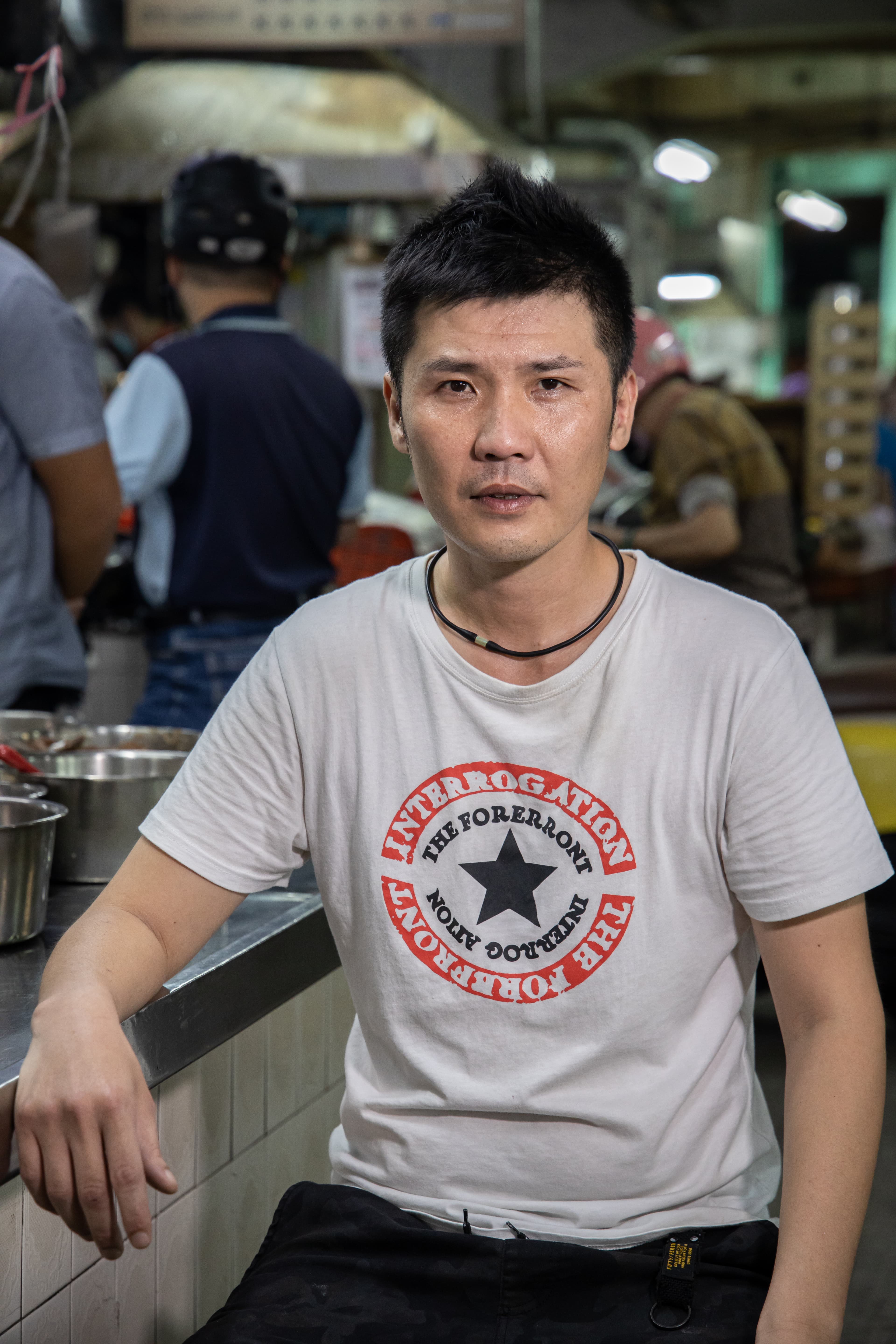 第2代林冠男接手老攤子,堅守父親的傳統米食作法。