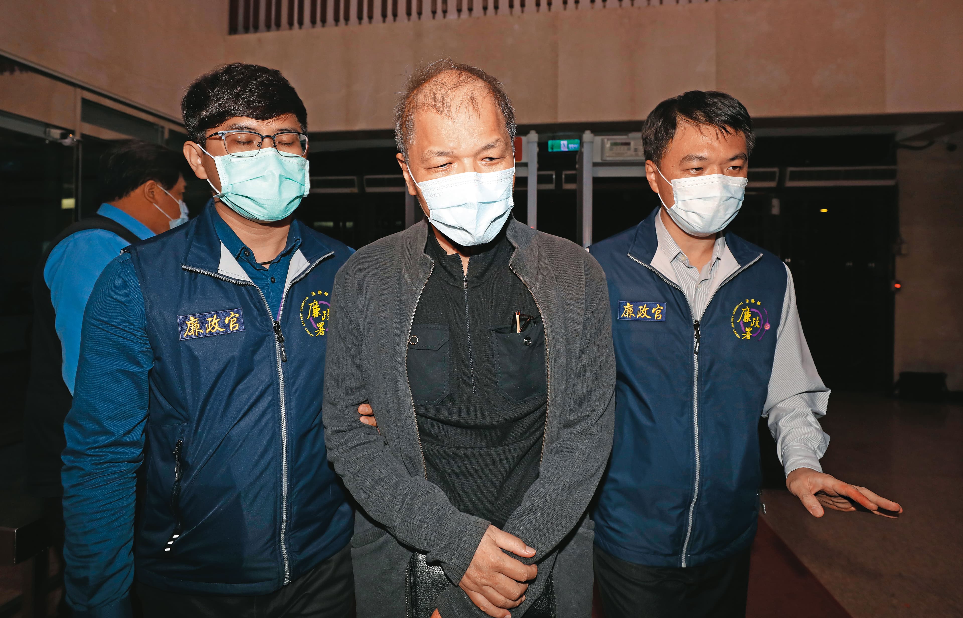 寶佳資產執行長唐楚烈(中)捲入勞動基金炒股案,收押2個月後遭起訴,雖獲1千萬元交保,但已淡出公司決策核心。(資料照片)