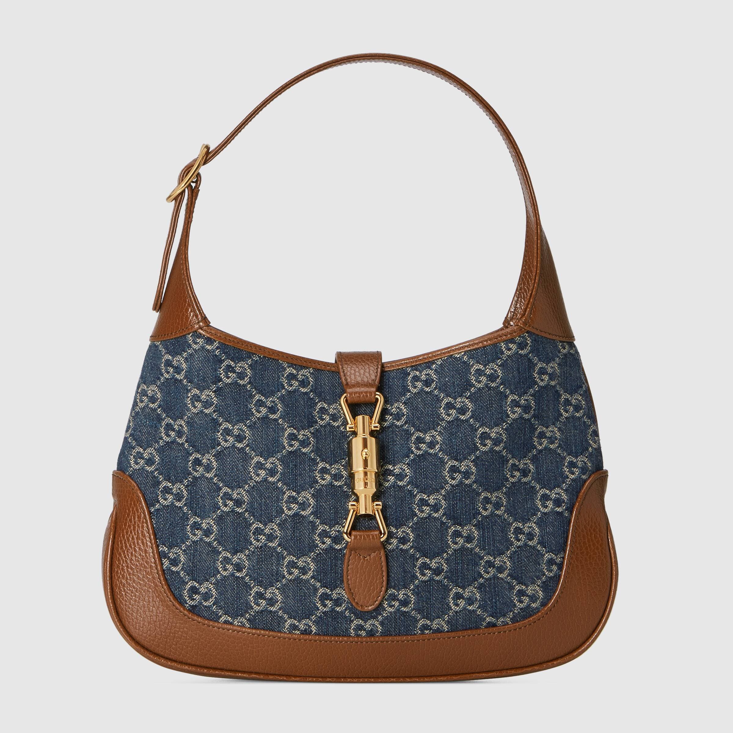 Jackie 1961丹寧小型包。NT$65,200(GUCCI提共)