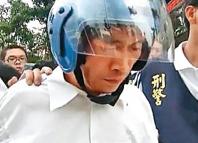 黃進龍遭警方逮捕送辦,最終遭判無期徒刑定讞。(東森新聞提供)