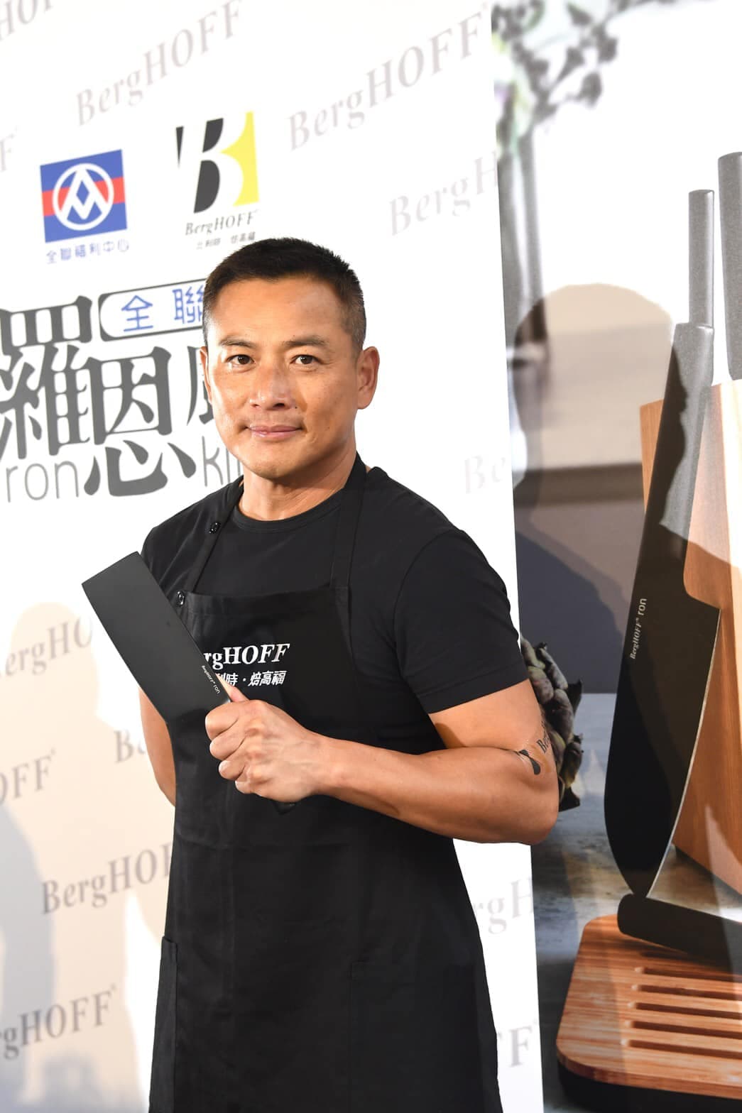 江宏恩要吃弟弟江振誠開的RAW餐廳,都得訂位也沒有折扣。(翻攝自江宏恩粉專)