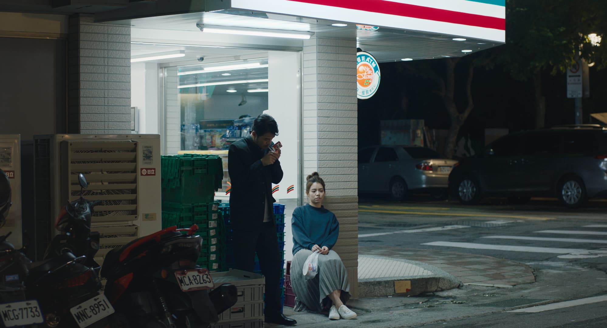 《安眠旅舍》由宋芸樺（右）、黃騰浩主演。（好威映象提供）