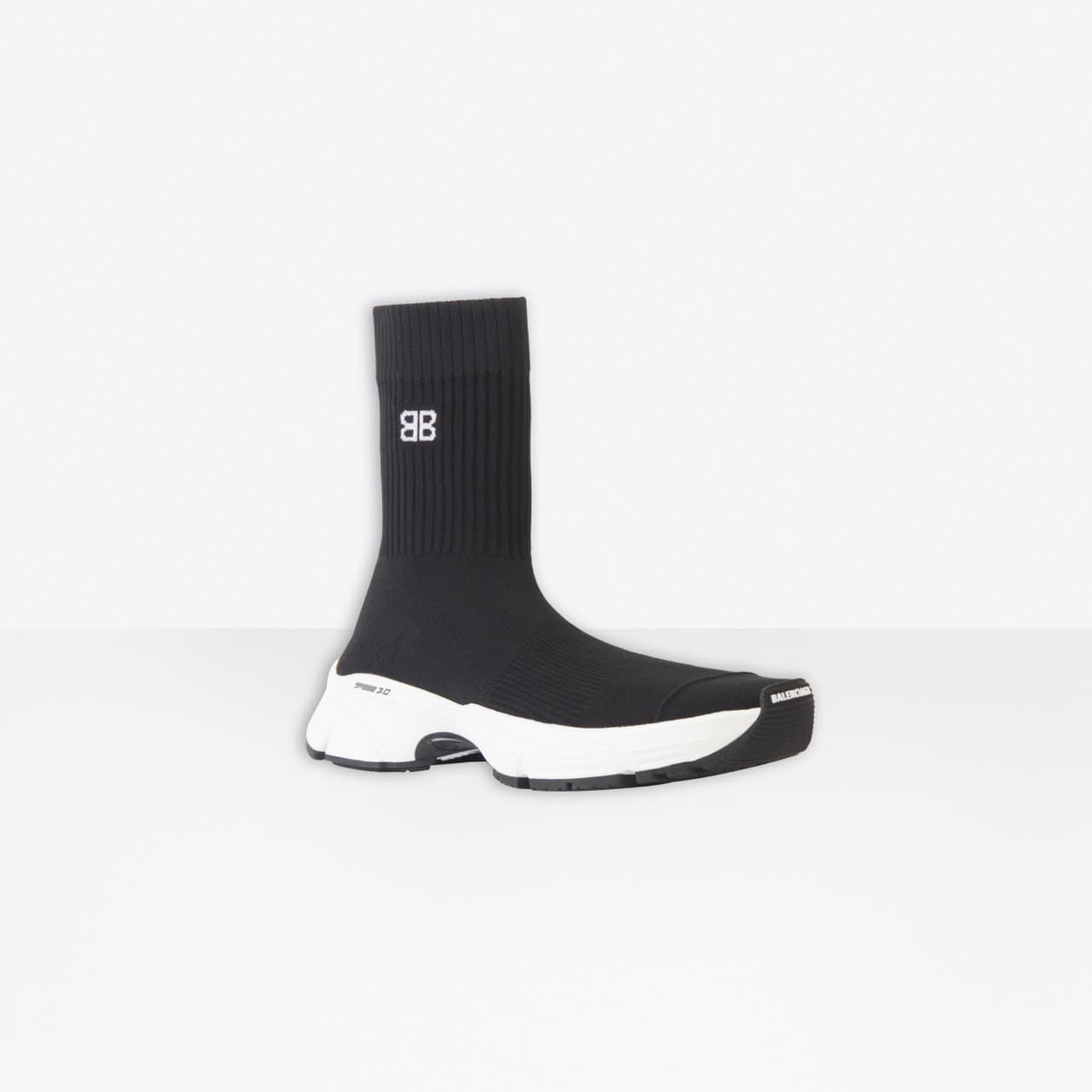 黑色SPEED 3.0 運動鞋 NT$28,200。(Balenciaga提供)