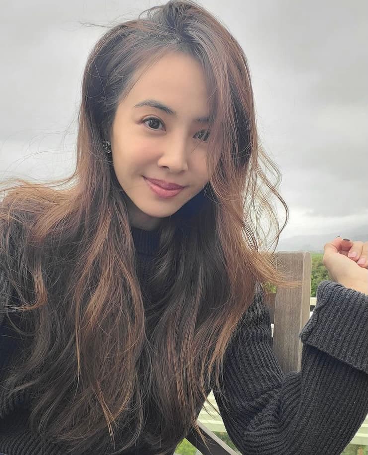 蔡依林拍美照，並留言「放閃」引發討論。（翻攝自蔡依林的IG）