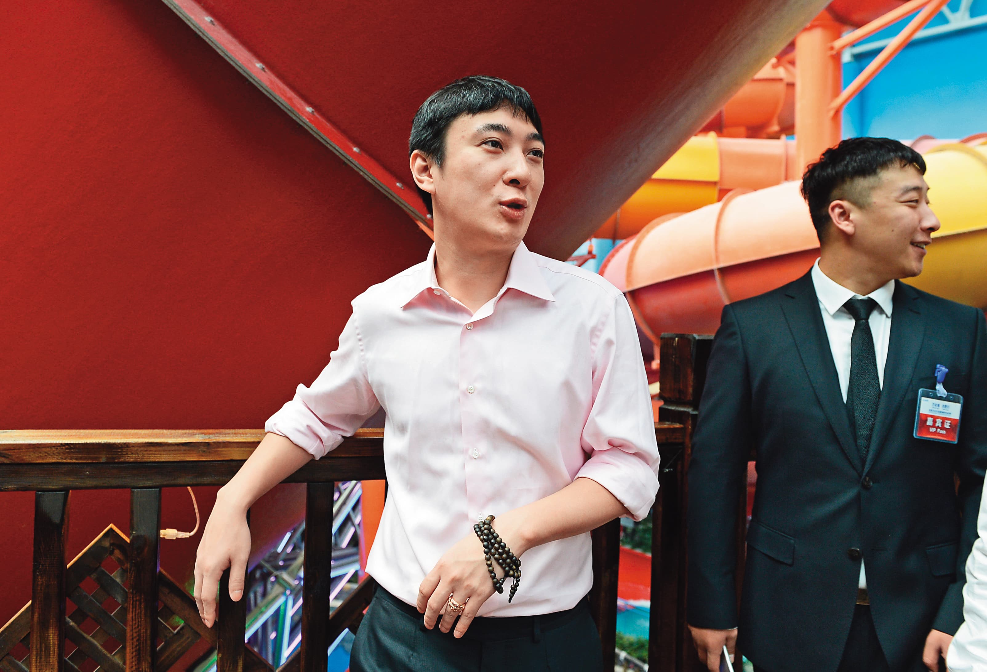 曾有傳聞指中國大陸富少王思聰(左)對福原愛也是頗有意思,但女方給軟釘子拒絕了。(東方IC)