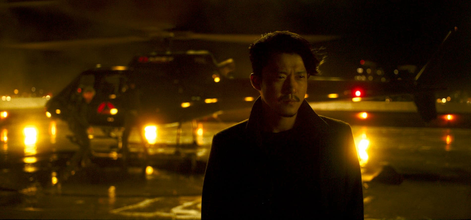 小栗旬繼渡邊謙後,成為第2位加入怪獸宇宙的日本明星。(華納兄弟提供)