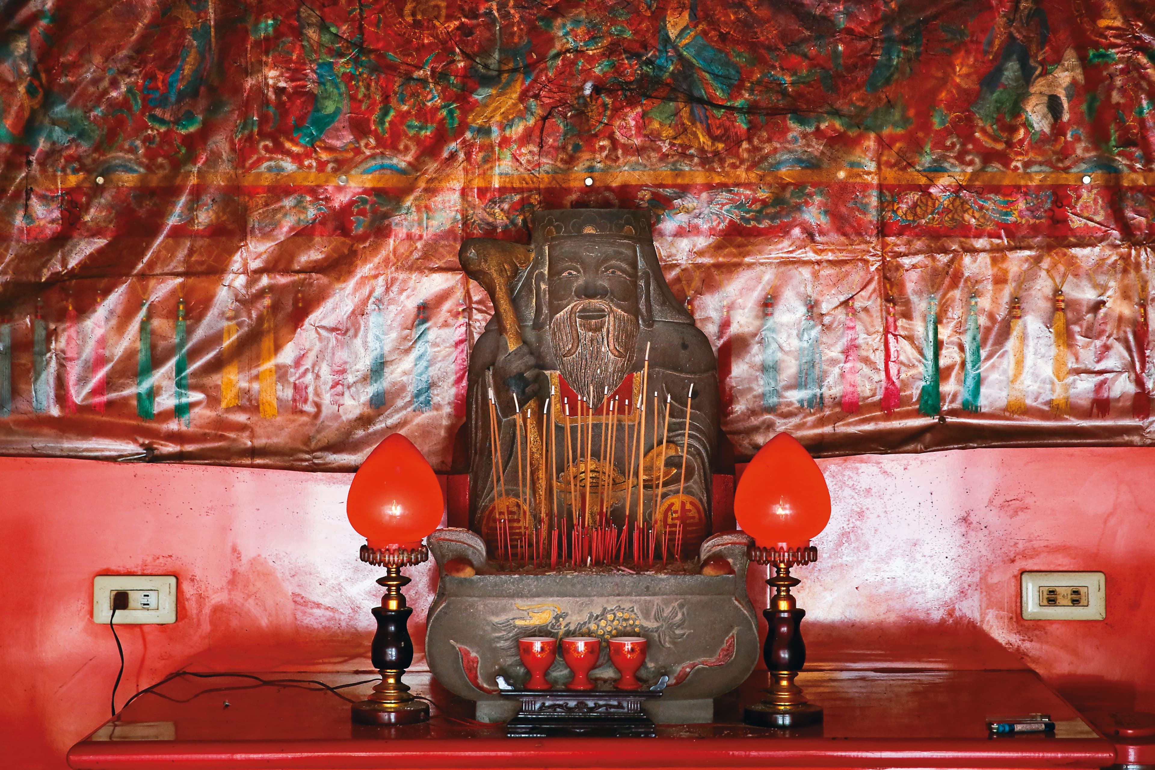 帶隊緝凶的小隊長認為,因土地公顯靈,他們才能順利抓到歹徒。(示意圖)