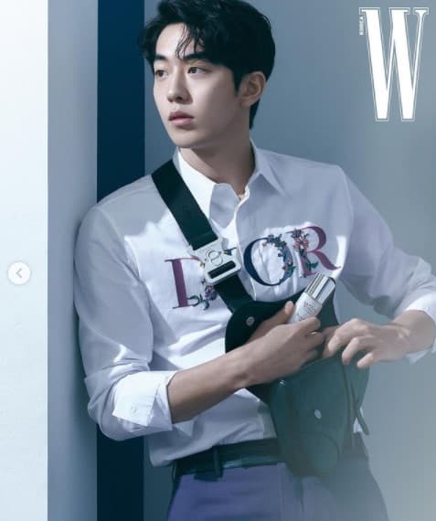 南柱赫1月底為韓國版《W》雜誌拍攝的時尚大片,也穿了DIOR,至今已獲268萬個讚。(翻攝自南柱赫IG)