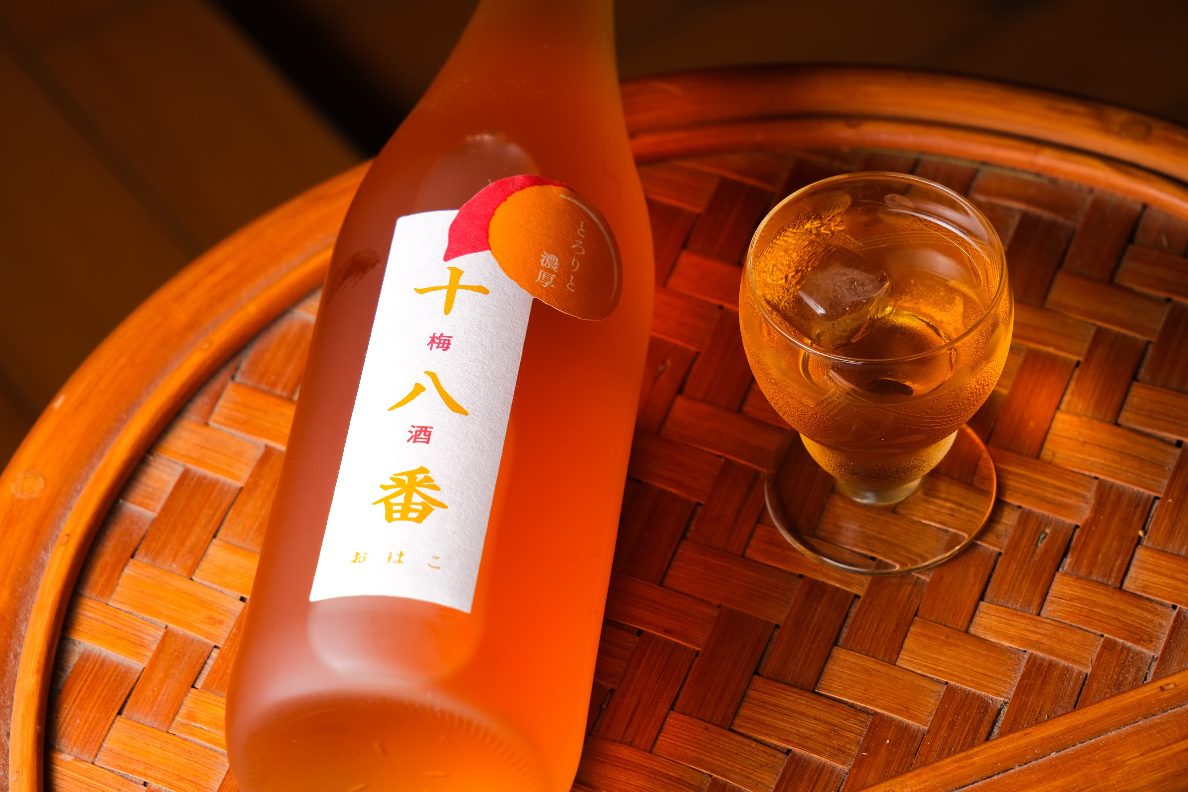 使用古城梅醃製的「十八番」融合芝麻燒酎熟成,梅子風味濃厚純粹,有種「歷練感」。(230元/杯)