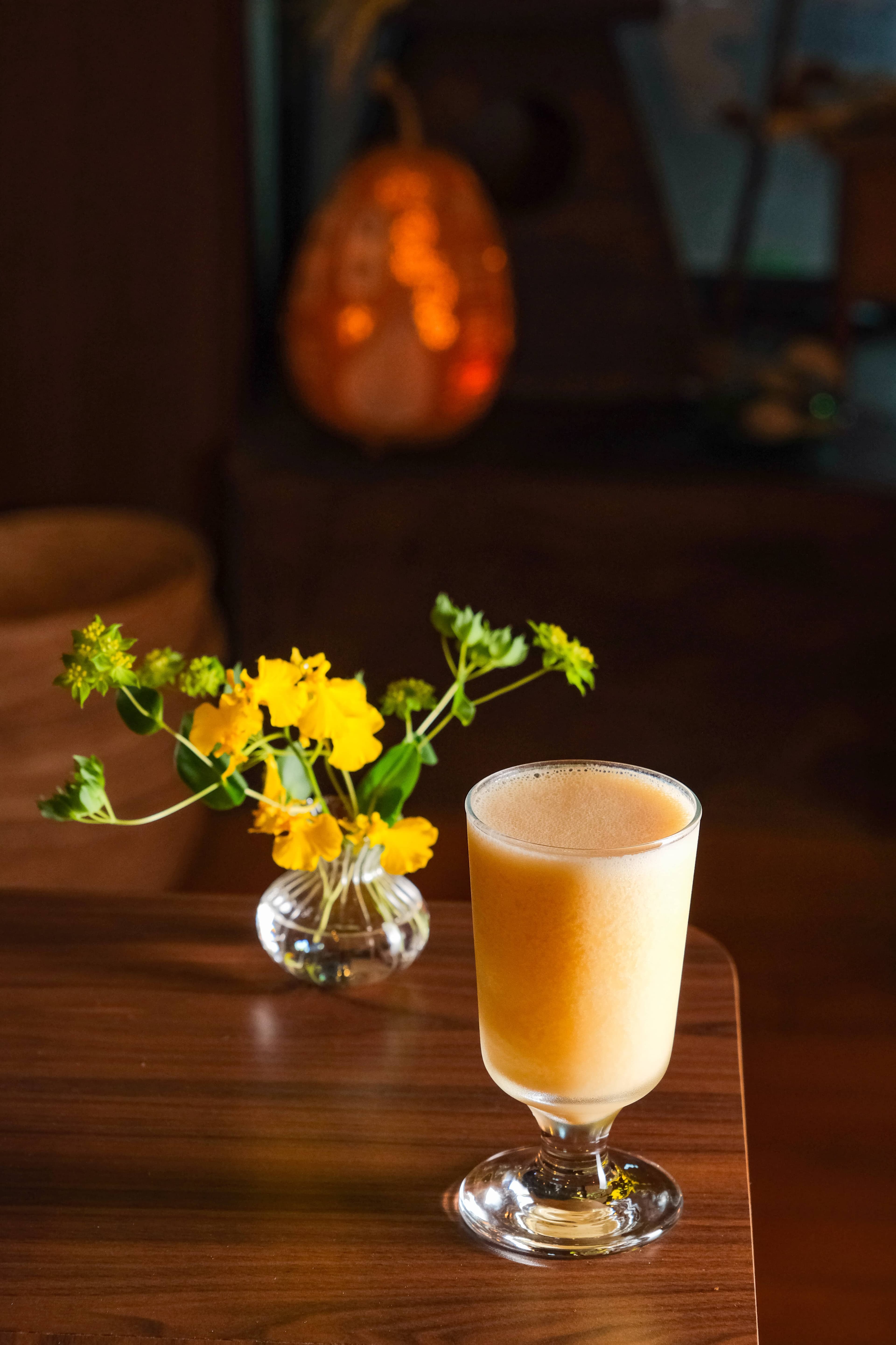 傳統古早味飲品「蛋蜜汁」,有如檸檬糖霜酸中帶甜。(160元/杯)