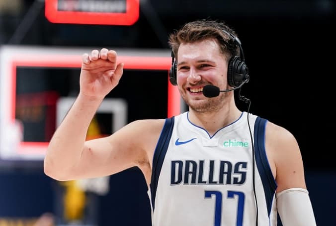 東契奇不僅球技出色,顏值更勝過許多人。(翻攝自Dallas Mavericks臉書)