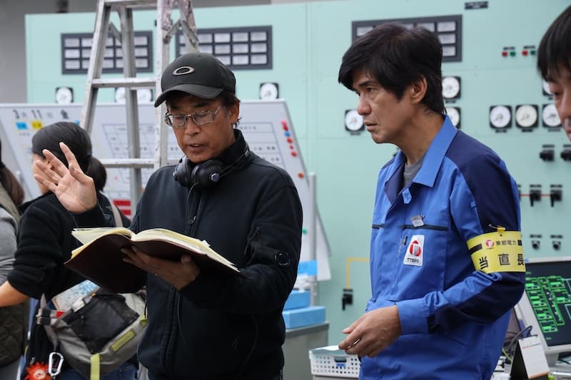 佐藤浩市(右)主演的《福島50英雄》榮獲多項技術獎肯定,若松節朗拿下最佳導演獎。(翻攝自第44屆日本電影學院獎Twitter)