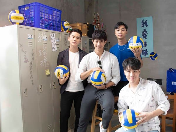 2018年,許少瑜(左起)與盧彥澤、施柏宇、謝毅宏演出BL神劇《越界2》。(CHOCO TV提供)