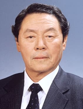 農心集團創辦人辛春浩與另一大集團「樂天集團」的會長辛格浩為兄弟,2人掌握日韓食品動脈。(翻攝自namuwiki)