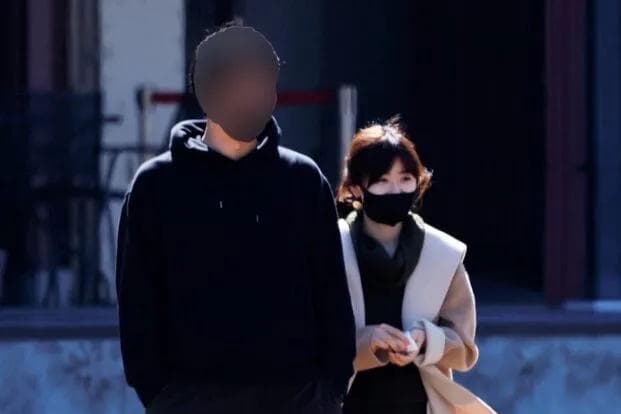 日媒曝光高帥男適時為飽受江家煎熬的福原愛伸出援手,成了女方的心靈支柱。(翻攝自女性SEVEN網站)