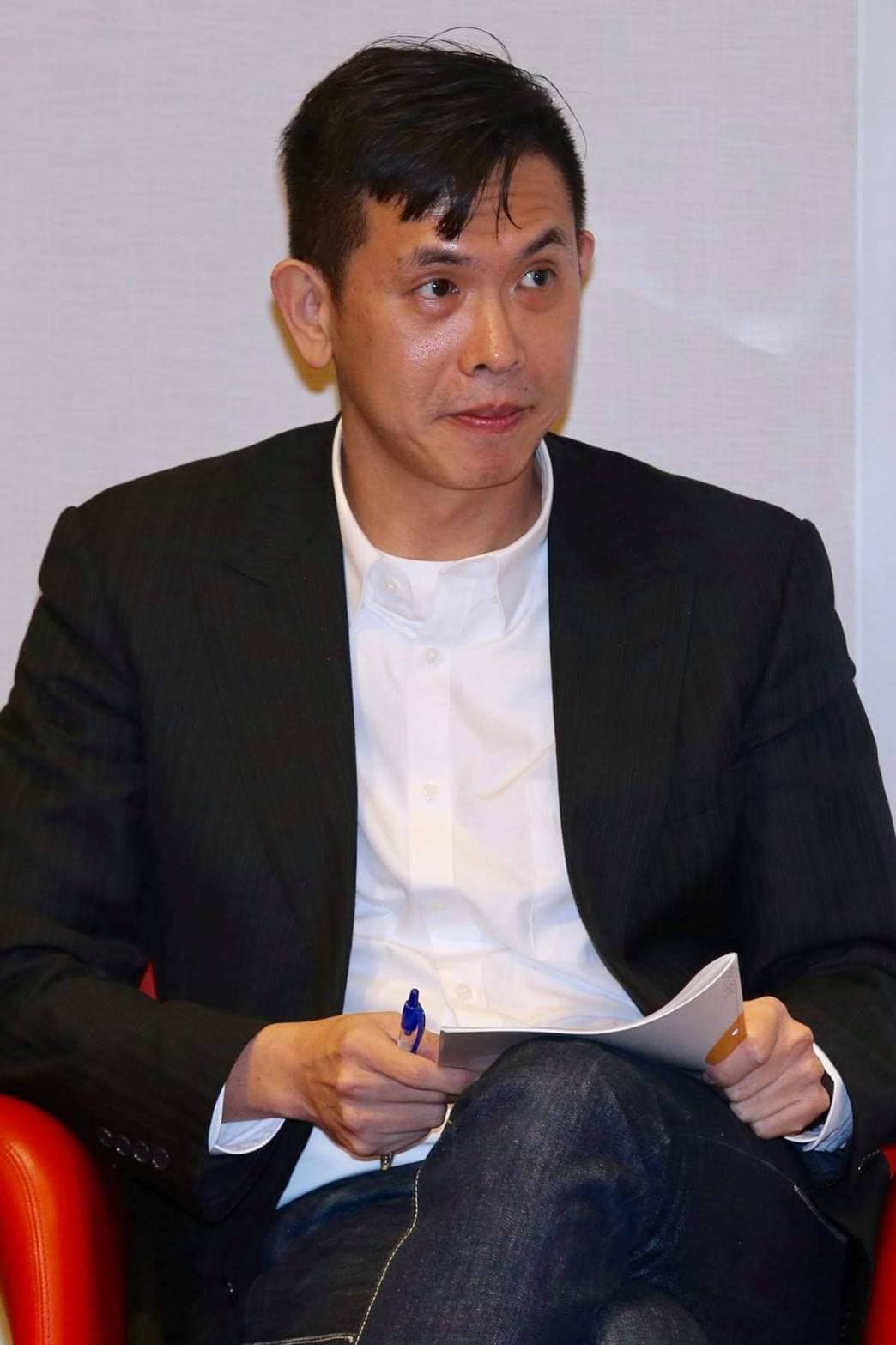 時報出版副總編輯嘉世強。(嘉世強提供)