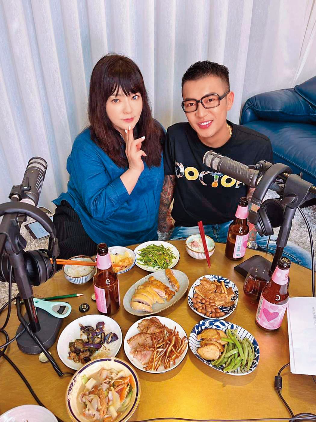 唐綺陽的直播除了有大咖藝人之外,前陣子爆紅的網紅鳳梨也應邀合體。(翻攝自鳳梨吳泓逸臉書)