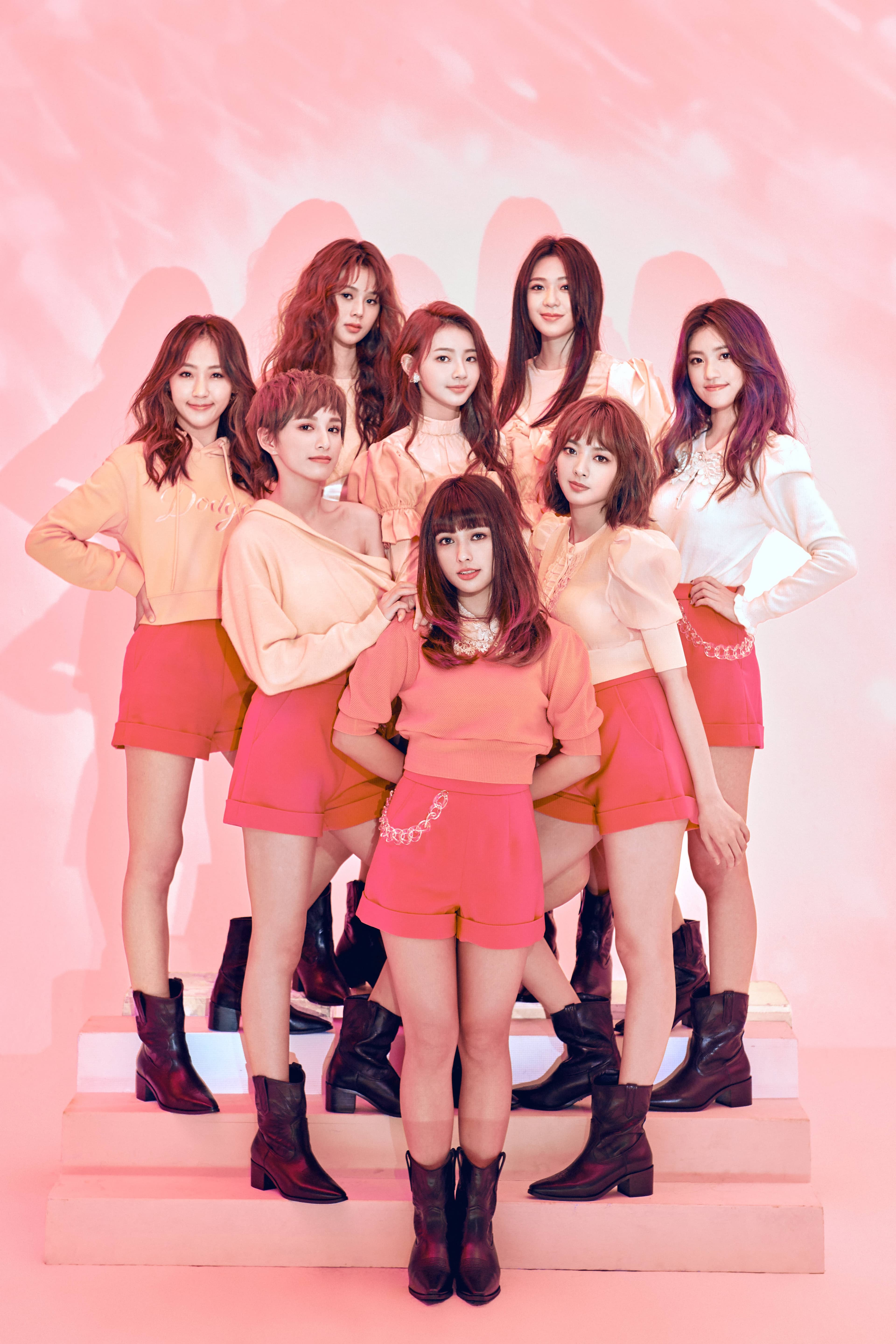PINK FUN的新歌〈FOREVER PINK〉將於本週三 (7日)在Hit FM完整首播,並在18日舉辦《FOREVER PINK FUN唯一見面會》。(索尼音樂提供)