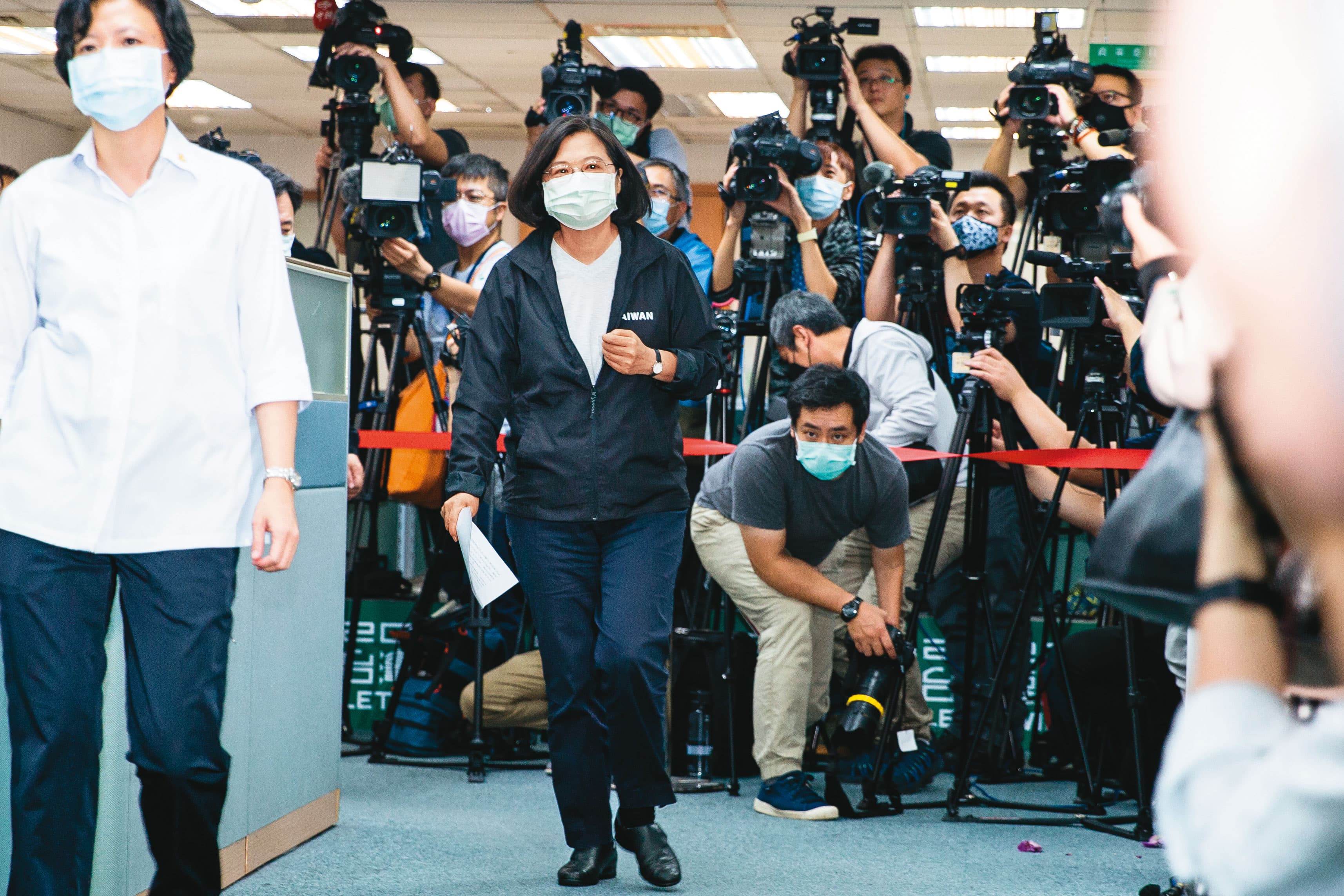 828公投結果不但可能左右明年底大選,更牽動民進黨內閣揆卡位戰,是蔡英文連任總統後的一大挑戰。