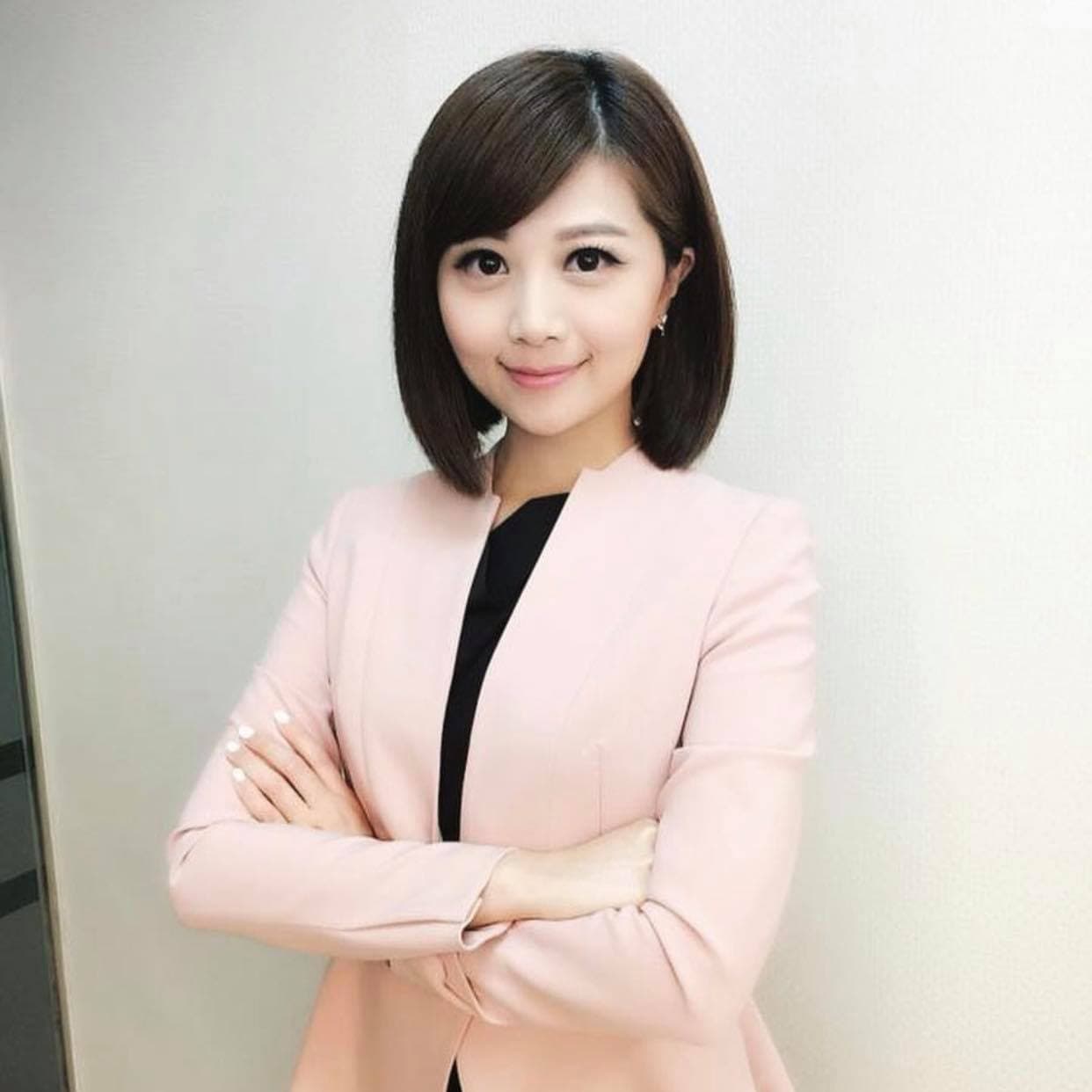 韓佩穎曾與香港富商梁定宇熱戀,梁定宇護愛向媒體表示是自己處理得不夠好。(翻攝韓佩穎臉書)