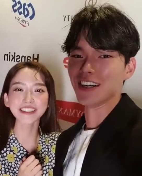 韓智賢（左）現實生活中也是雙胞胎，弟弟韓勝秀在模特兒圈頗有名氣。（翻攝自韓勝秀Instagram）