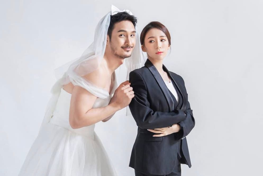 呂銳與許維恩分手後,回到馬來西亞結識了現任妻子,兩人於去年底宣布結婚懷孕的好消息。(翻攝自呂銳IG)