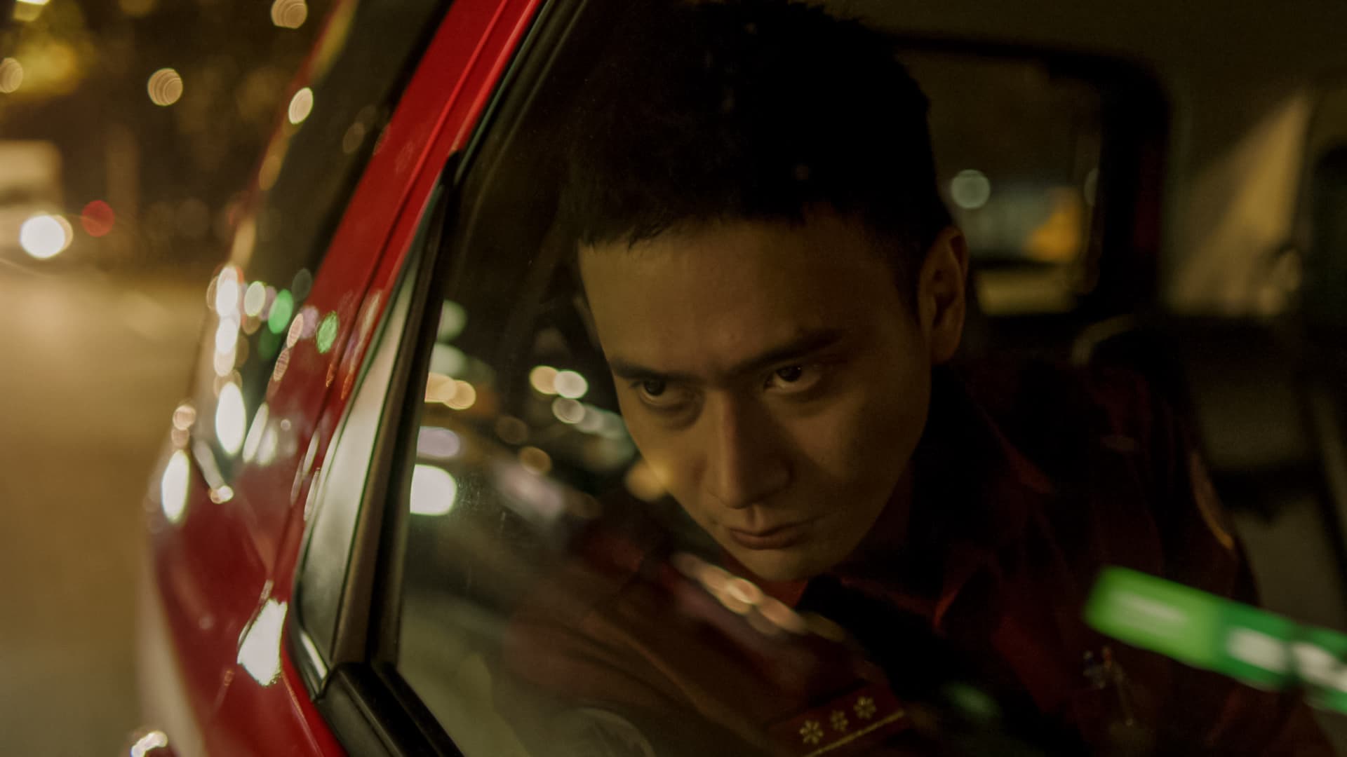 劉冠廷在《火神的眼淚》中工作面臨挫折情緒掙扎。(公共電視、myVideo提供)