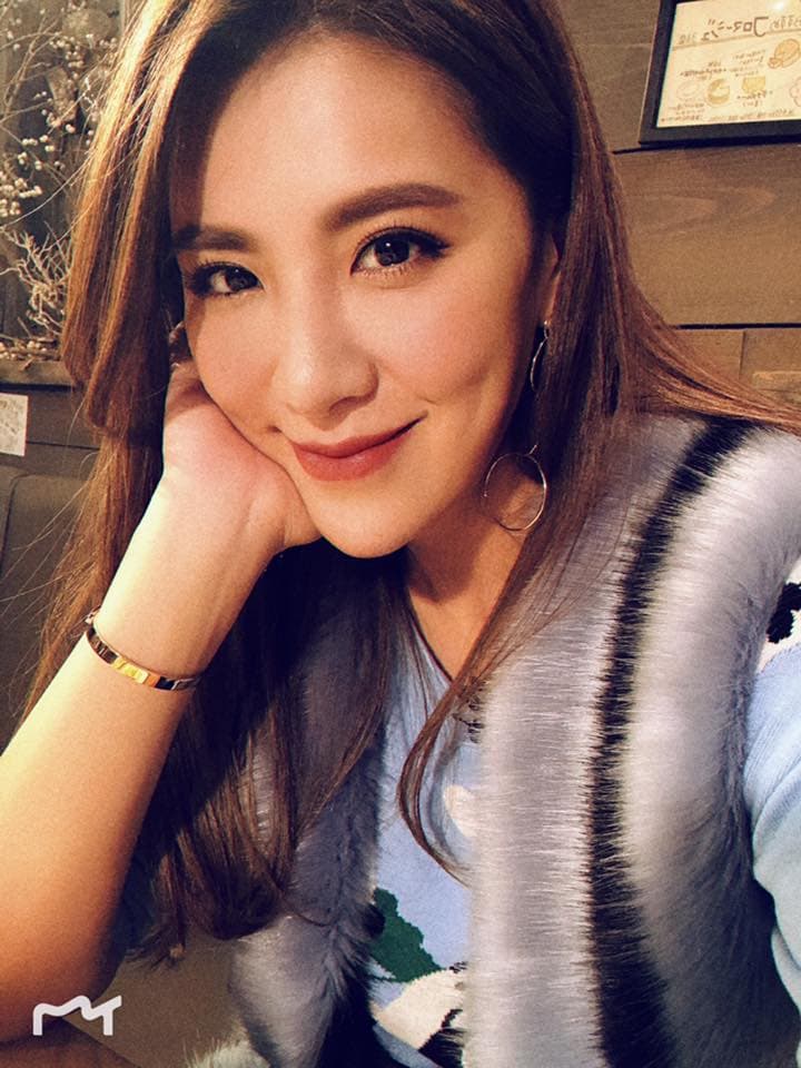 小禎離婚後忙著個人事業,也到處有朋友聚會。(翻攝自小禎臉書)