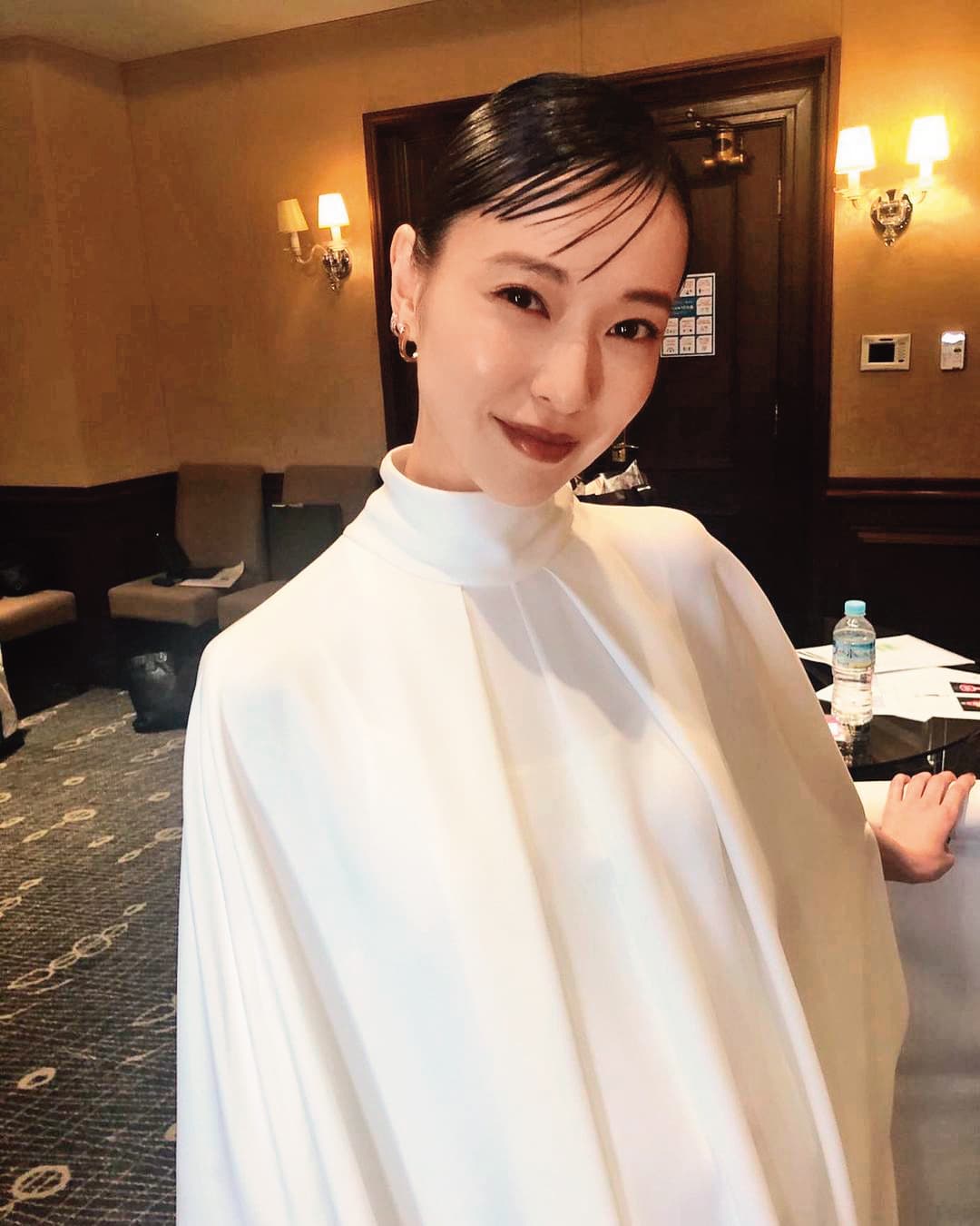 戶田惠梨香與松坂桃李閃電宣布結婚時,震驚日本的演藝圈。(翻攝戶田惠梨香IG)
