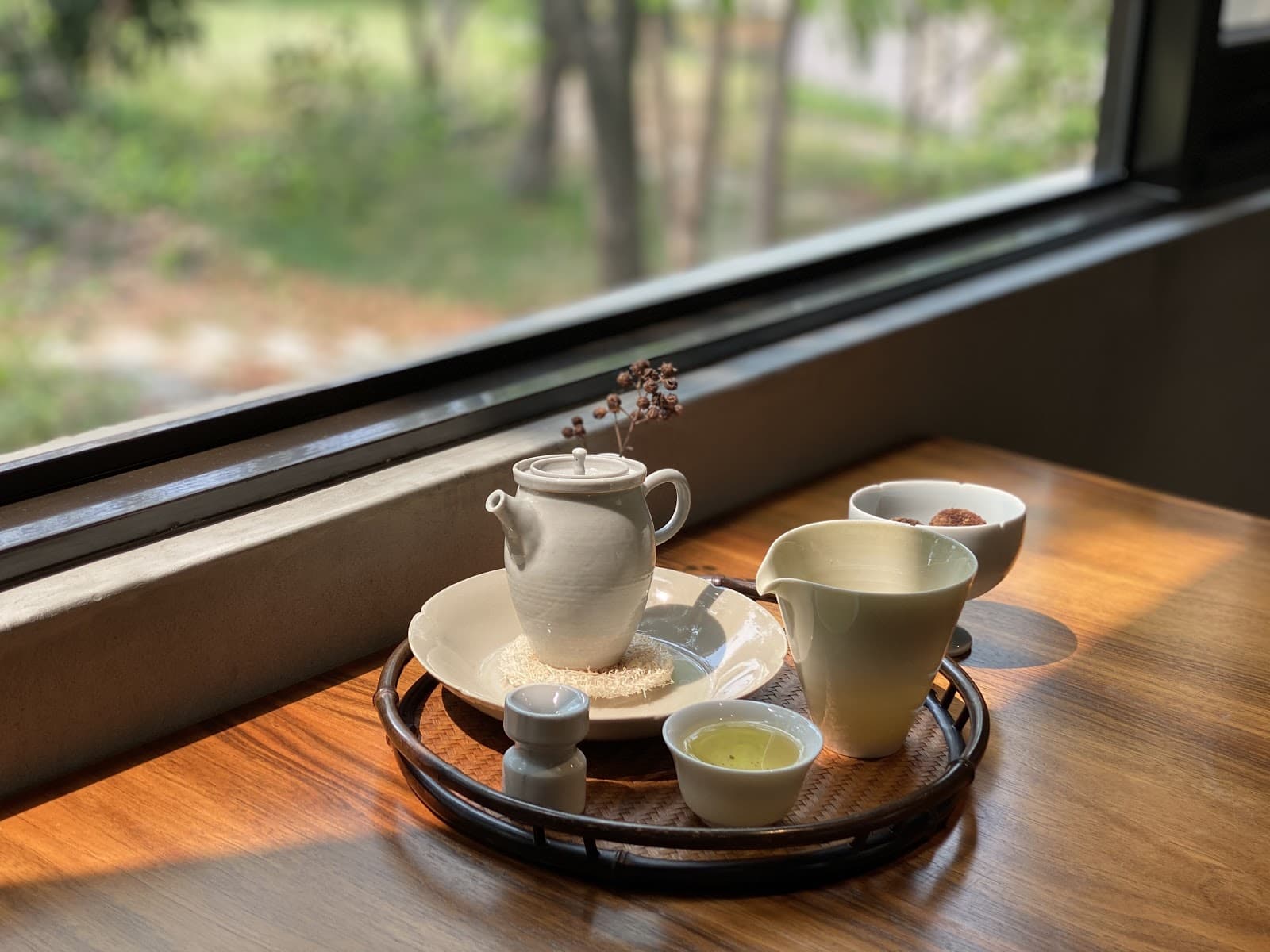 精選台灣、中國茶品,可在座位輕鬆享受泡茶時光。