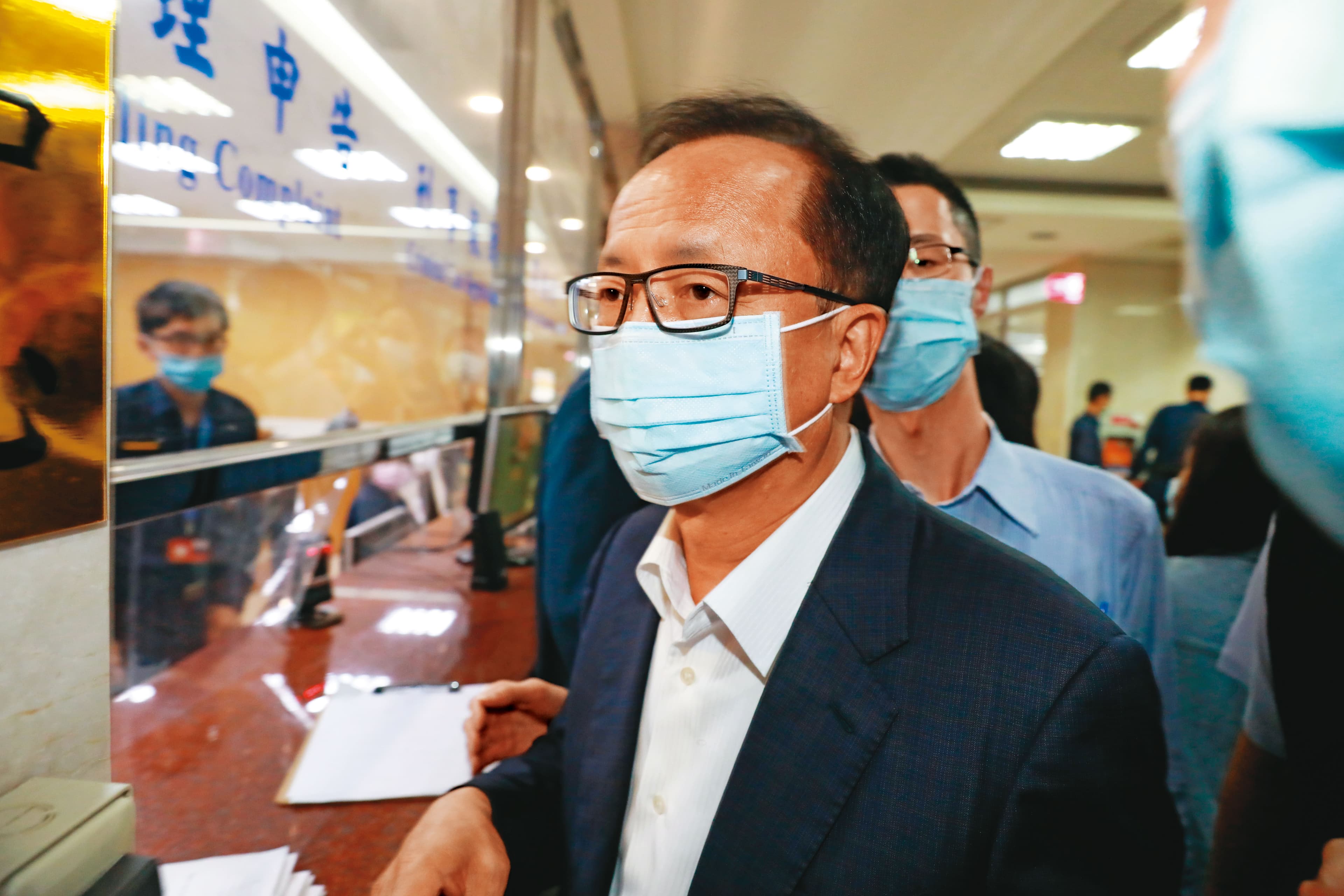 陳嘉昌主動將手機交給地檢署調查,還說地檢「較有公信力」,直接打臉署長陳家欽。