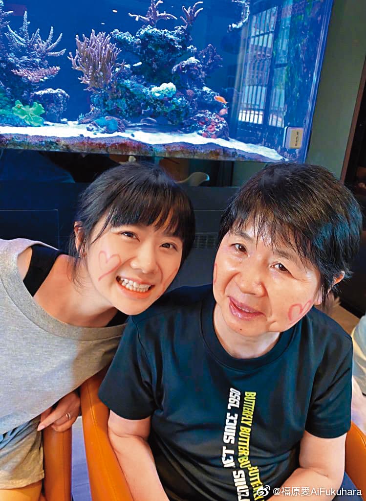 福原愛與媽媽的關係,從她小時候至今都是心結複雜;之前她自行返日,把媽媽留在台灣,後來媽媽才獨自回日本。(翻攝自福原愛微博)