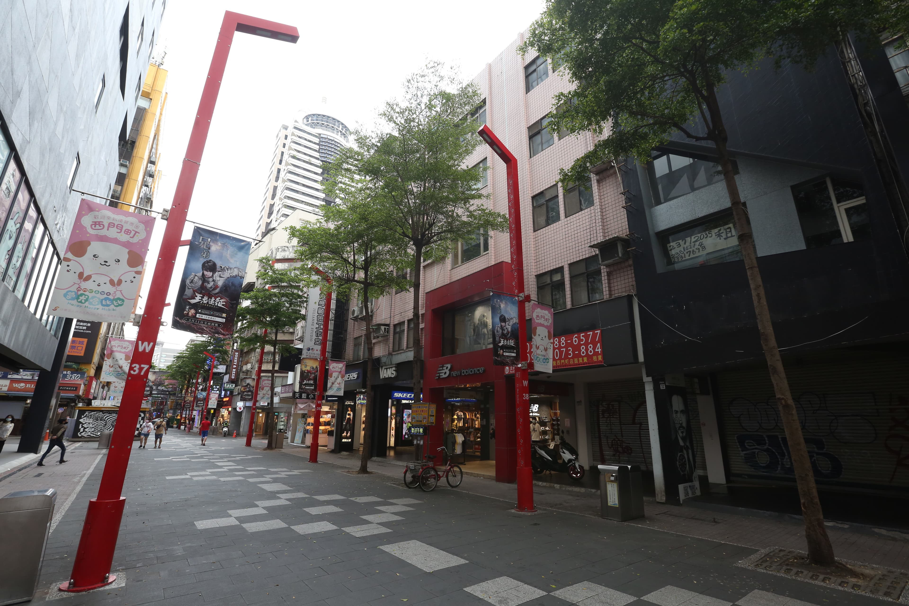 西門町幾乎都沒有人。