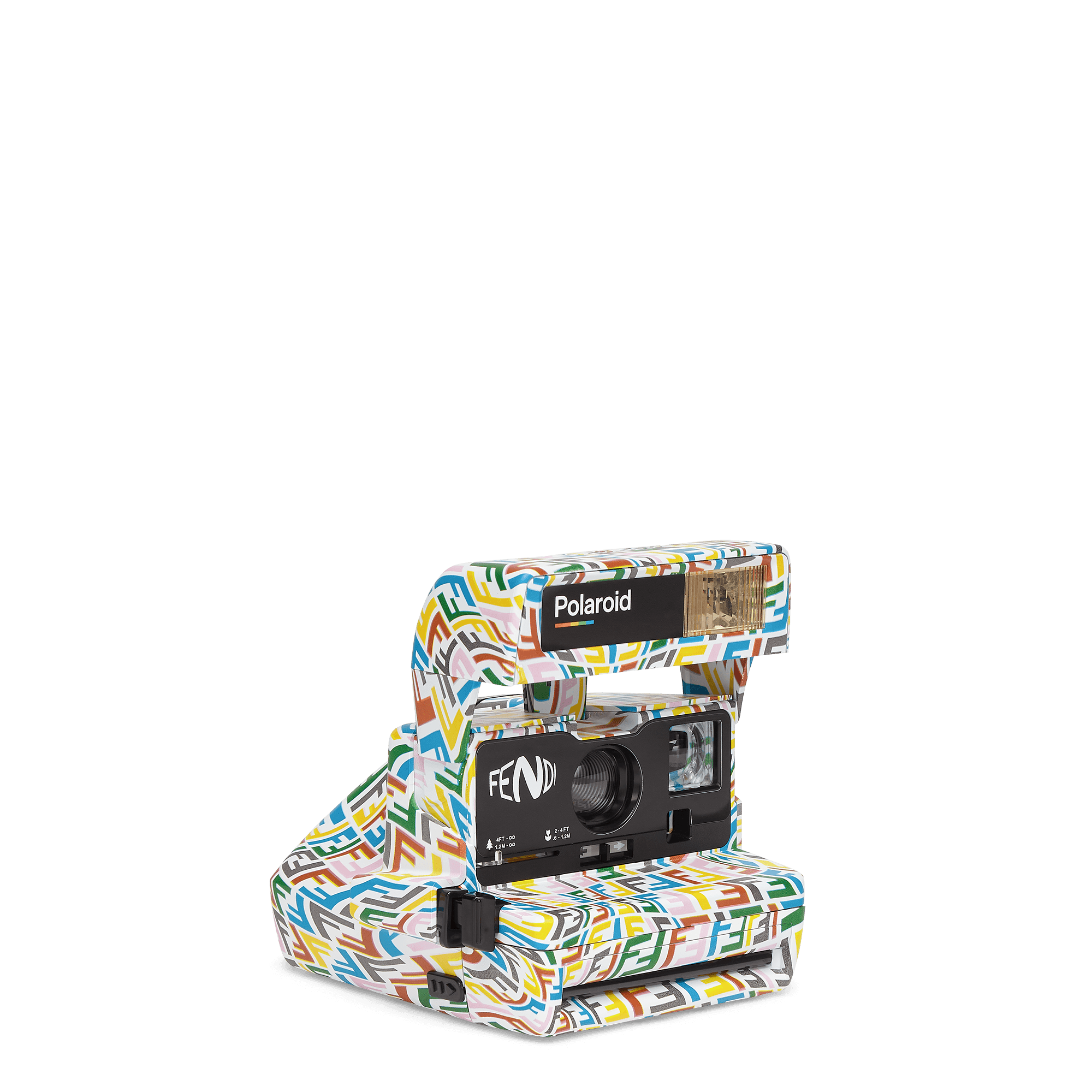 復古拼色相機NT$31,500 FENDI。(FENDI提供)