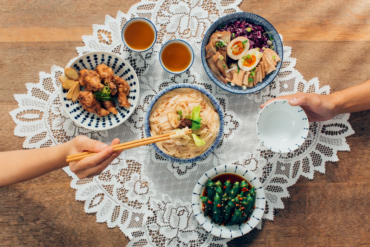 官網提供蒜香燒翅加價購,適合搭配日常料理。(金豐盛提供)