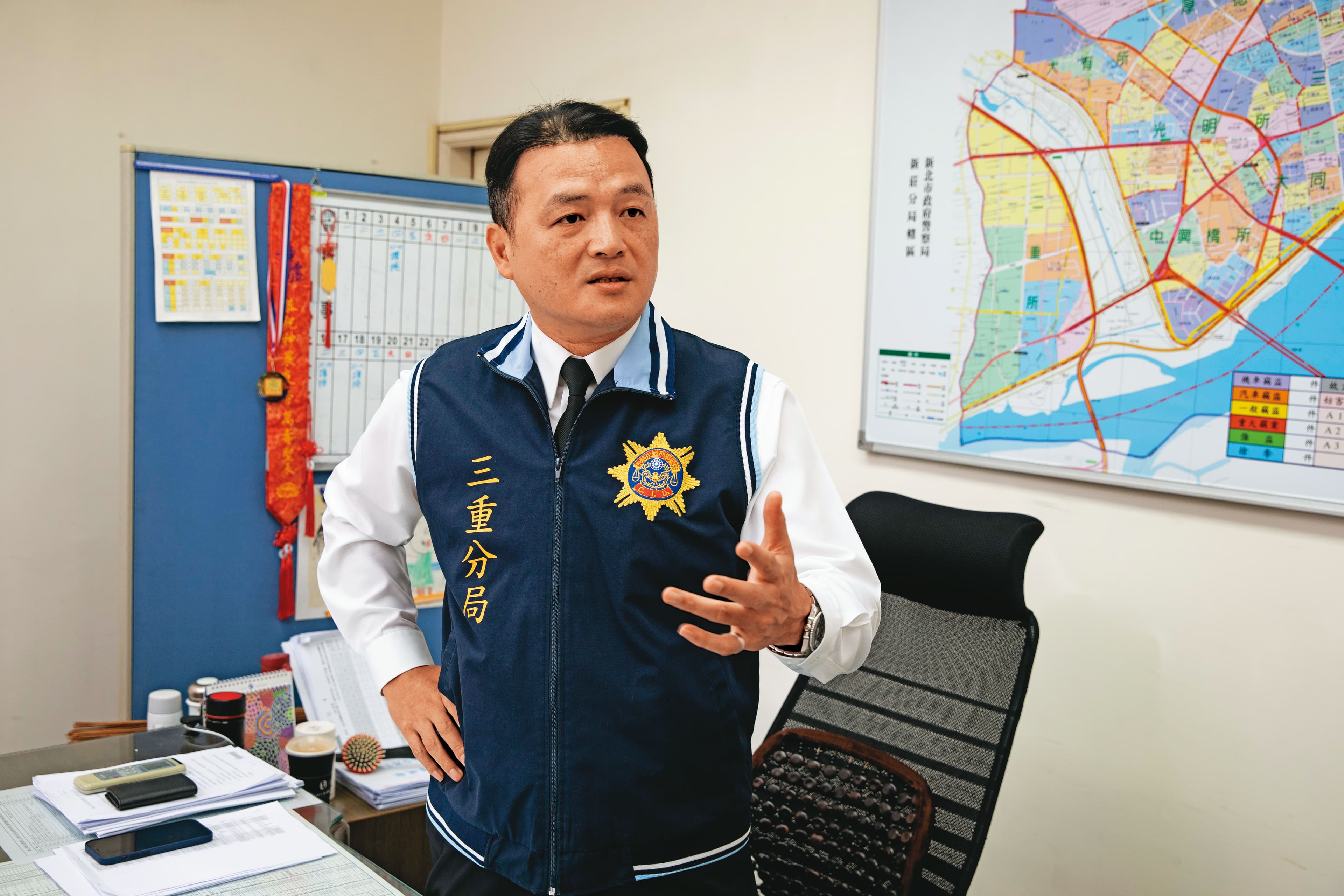 當年承辦命案的警官鄭偉豪回想辦案經過,仍印象深刻。