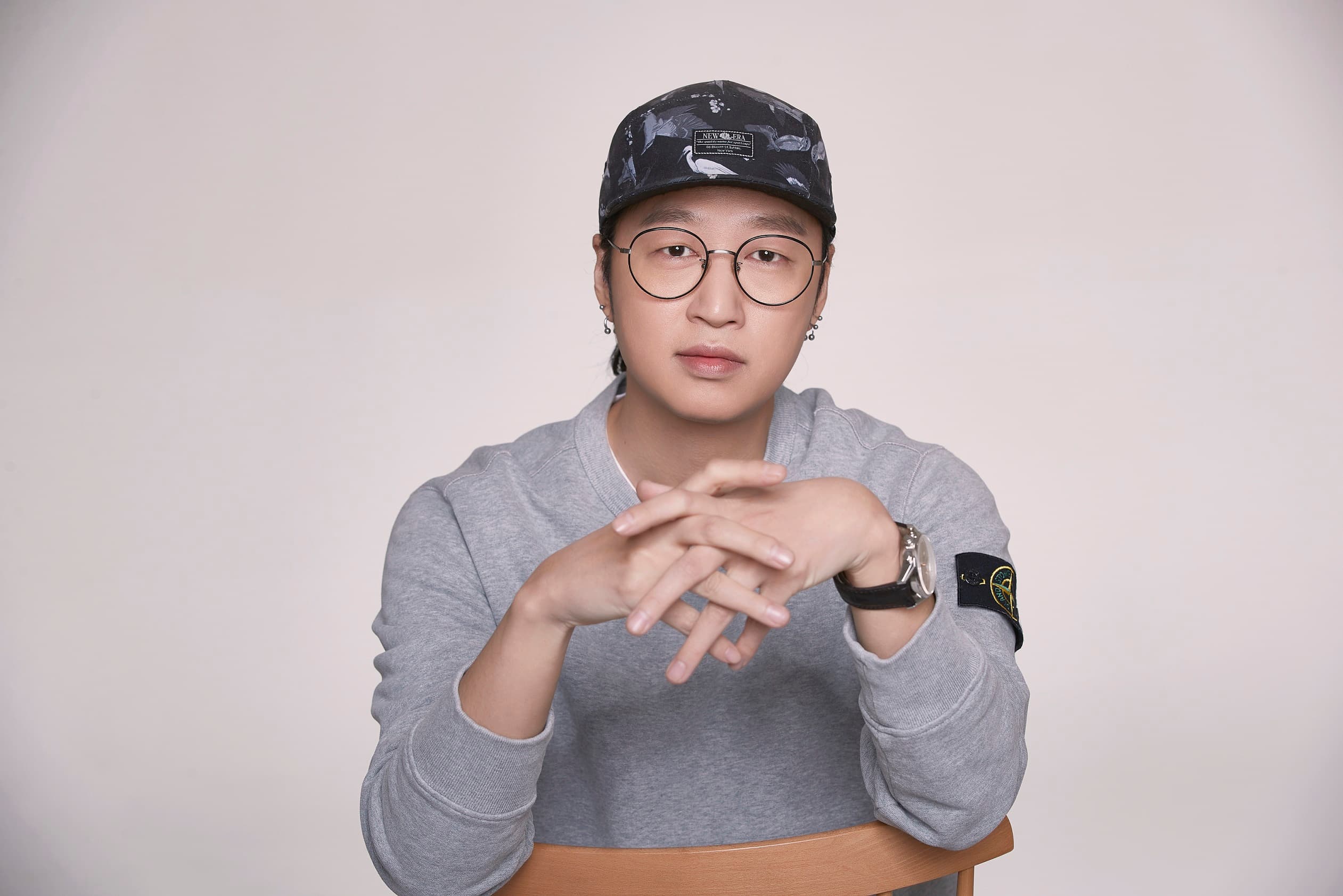 漫畫家HUN入行20多年,前後有多部作品都被翻拍成戲劇。(Kakao Entertainment提供)